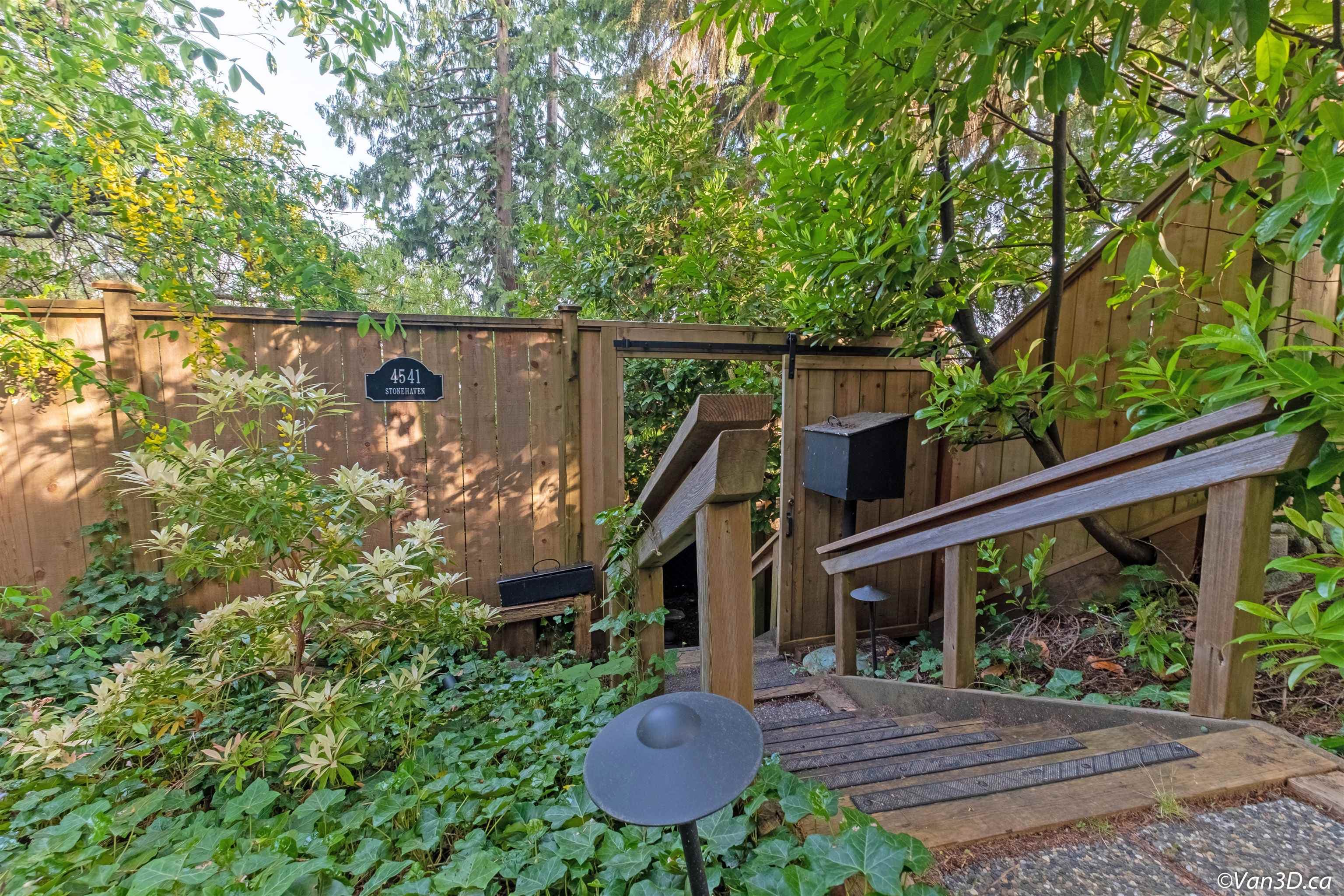 4541 Stonehaven Avenue, North Vancouver, V0V 0V0 — photo 5