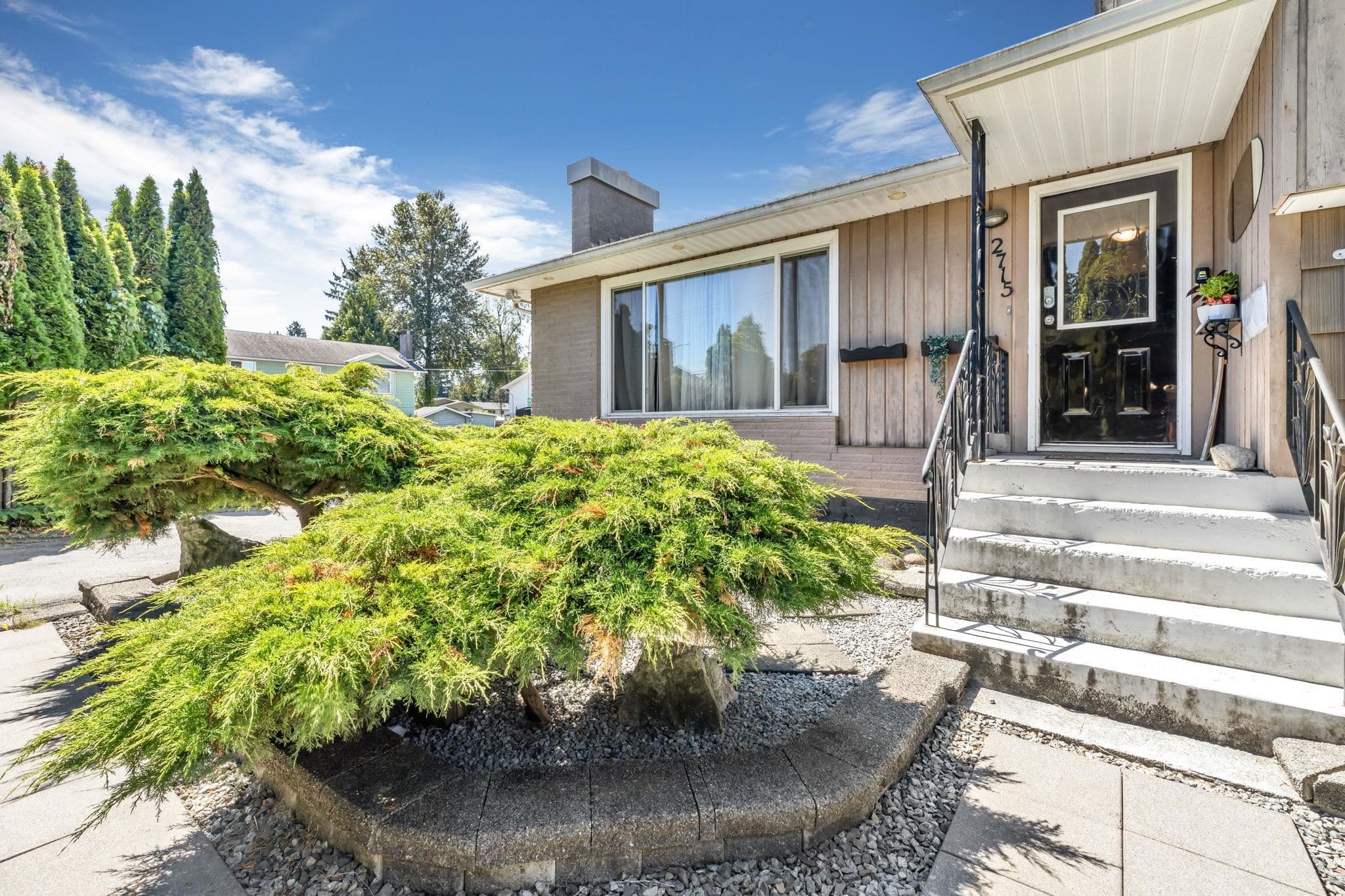2715 Coast Meridian Road, Port Coquitlam, V3B 3M6 — photo 2