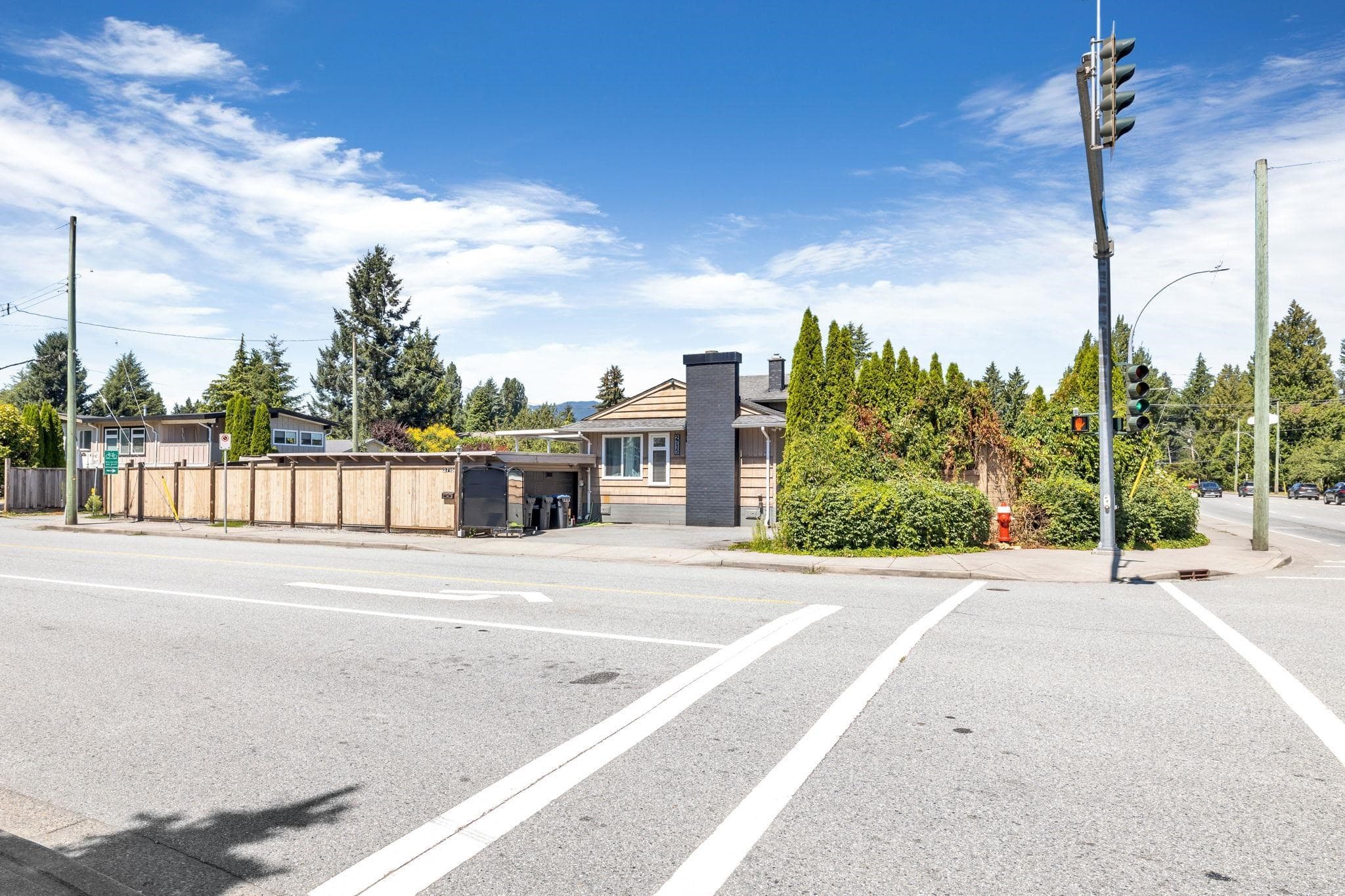 2715 Coast Meridian Road, Port Coquitlam, V3B 3M6 — photo 3