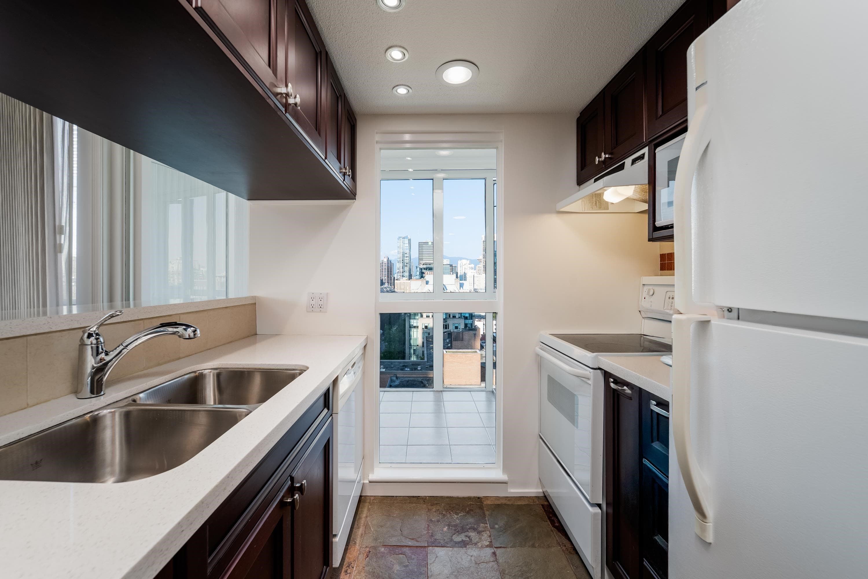 1808 - 1188 Howe Street, Vancouver, V6Z 2S8 — photo 5