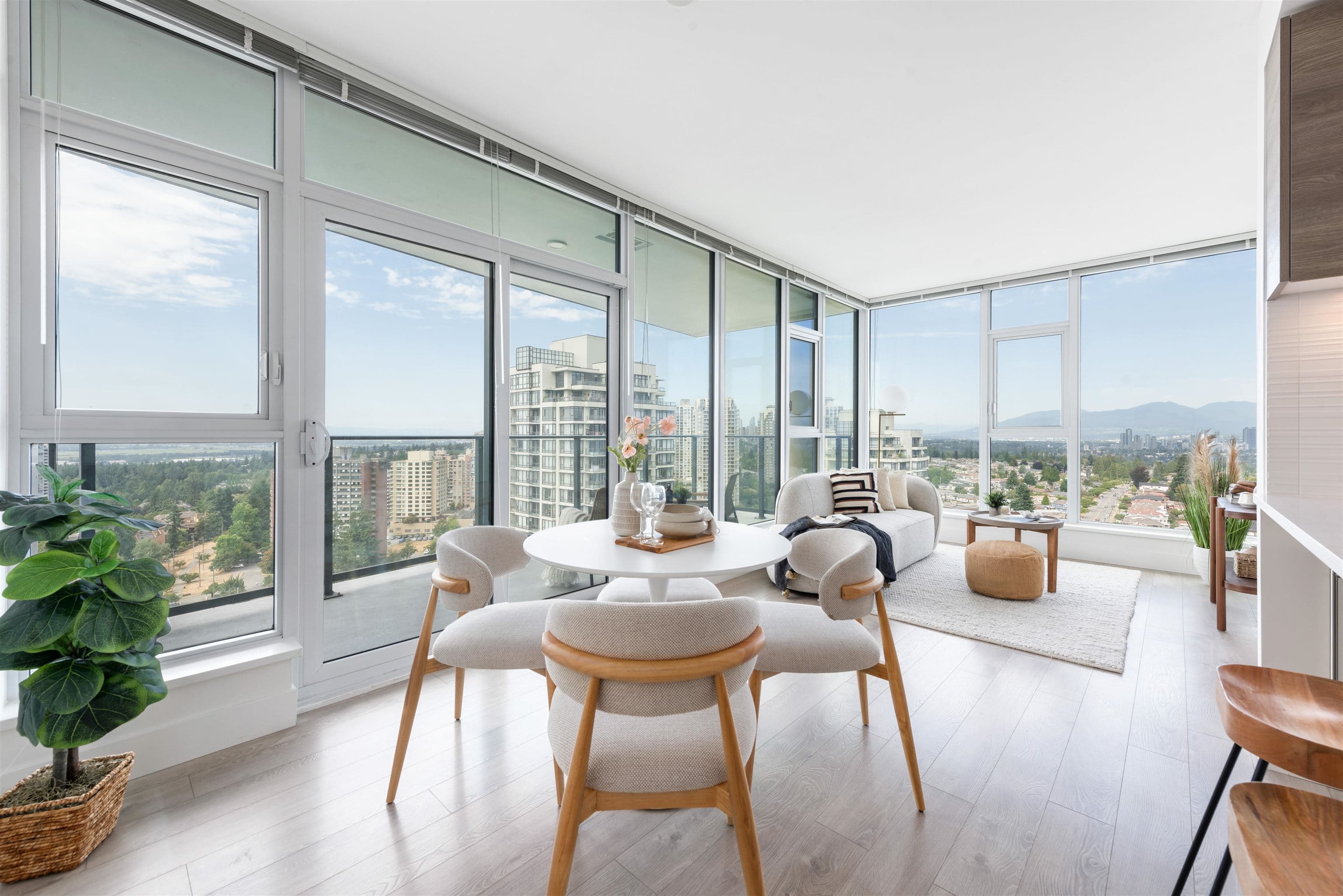 2310 - 7358 Edmonds Street, Burnaby, V3N 0H1 — photo 3