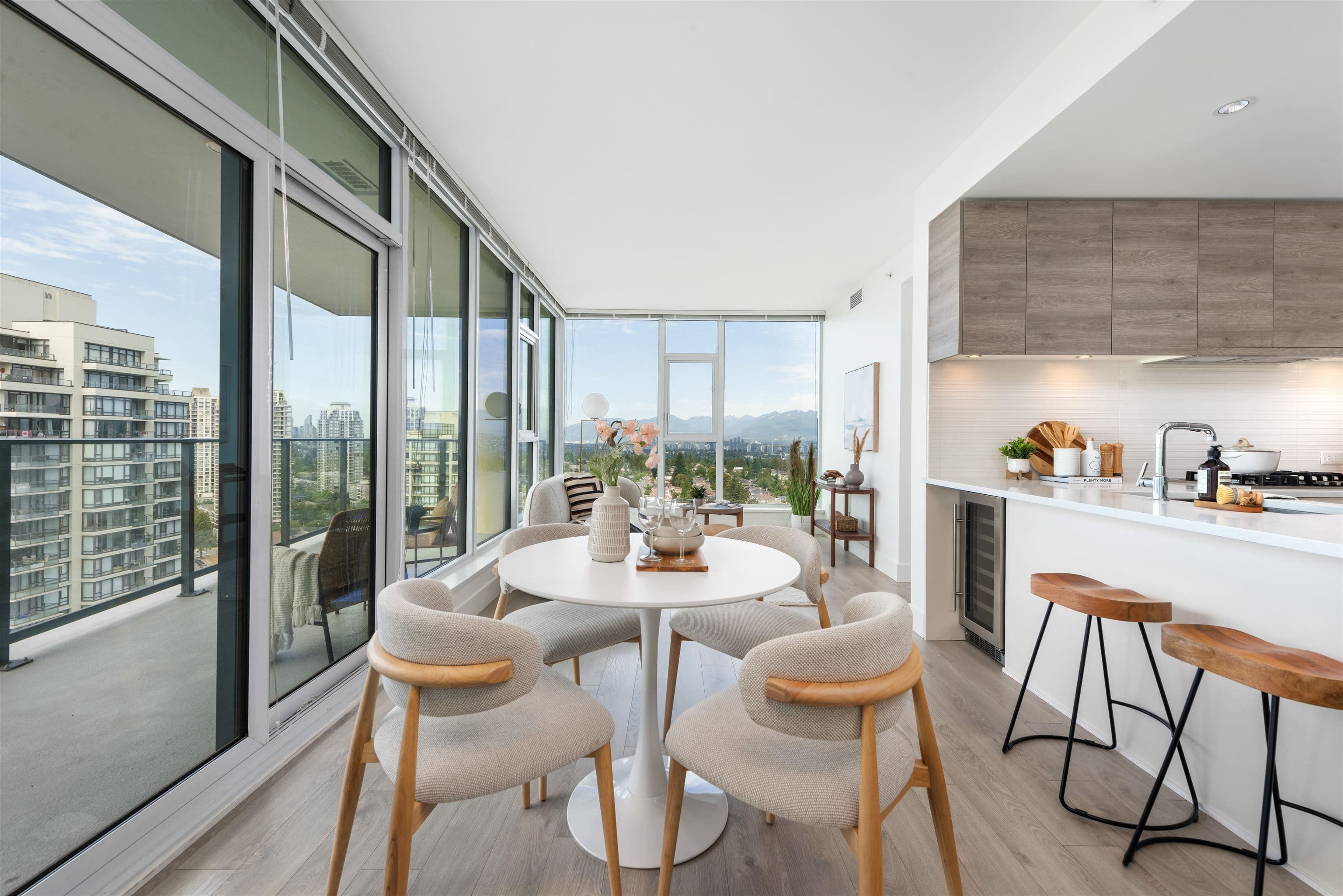2310 - 7358 Edmonds Street, Burnaby, V3N 0H1 — photo 4