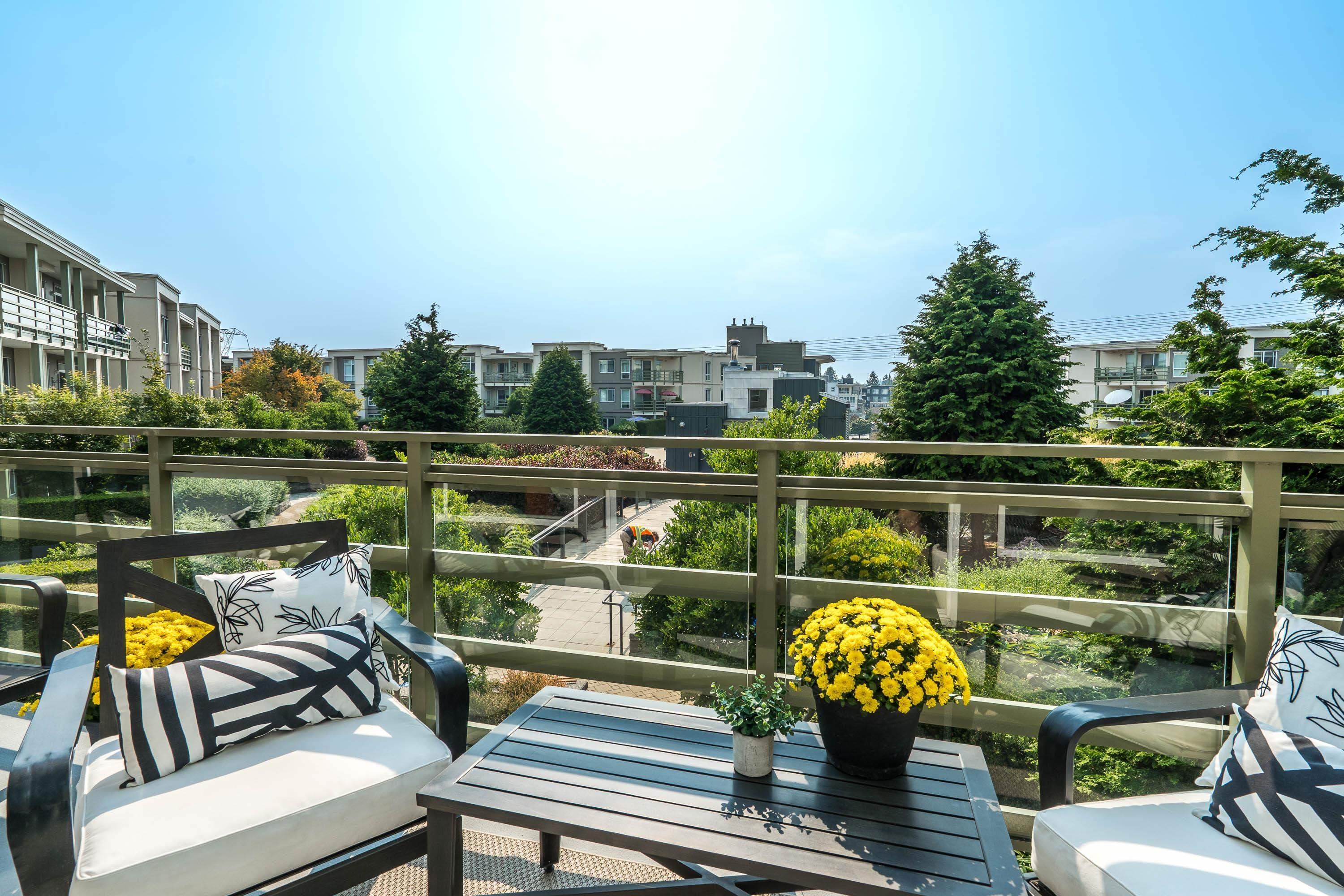 301 - 15850 26 Avenue, Surrey, V3S 2N6 — photo 3