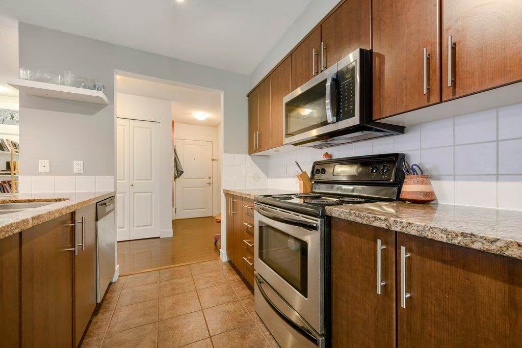 207 - 3240 St Johns Street, Port Moody, V3H 0C1 — photo 5