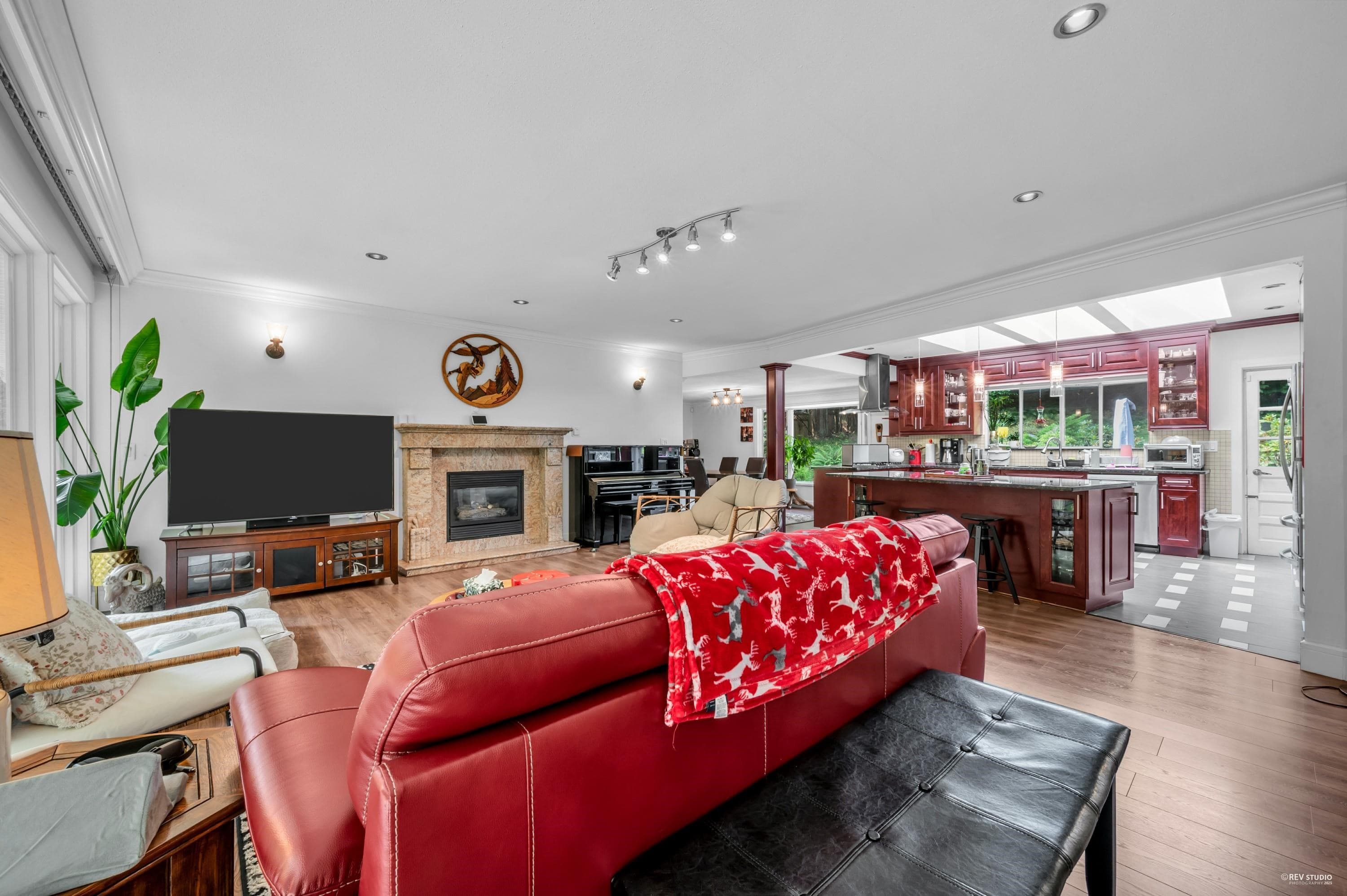 341 Rabbit Lane, West Vancouver, V7S 1J1 — photo 3