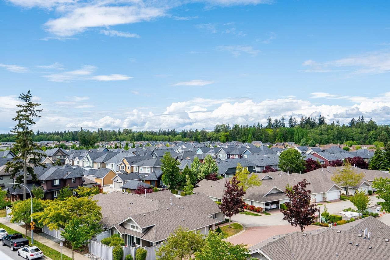 213 - 163 175a Street, Surrey, V0V 0V0 — photo 3