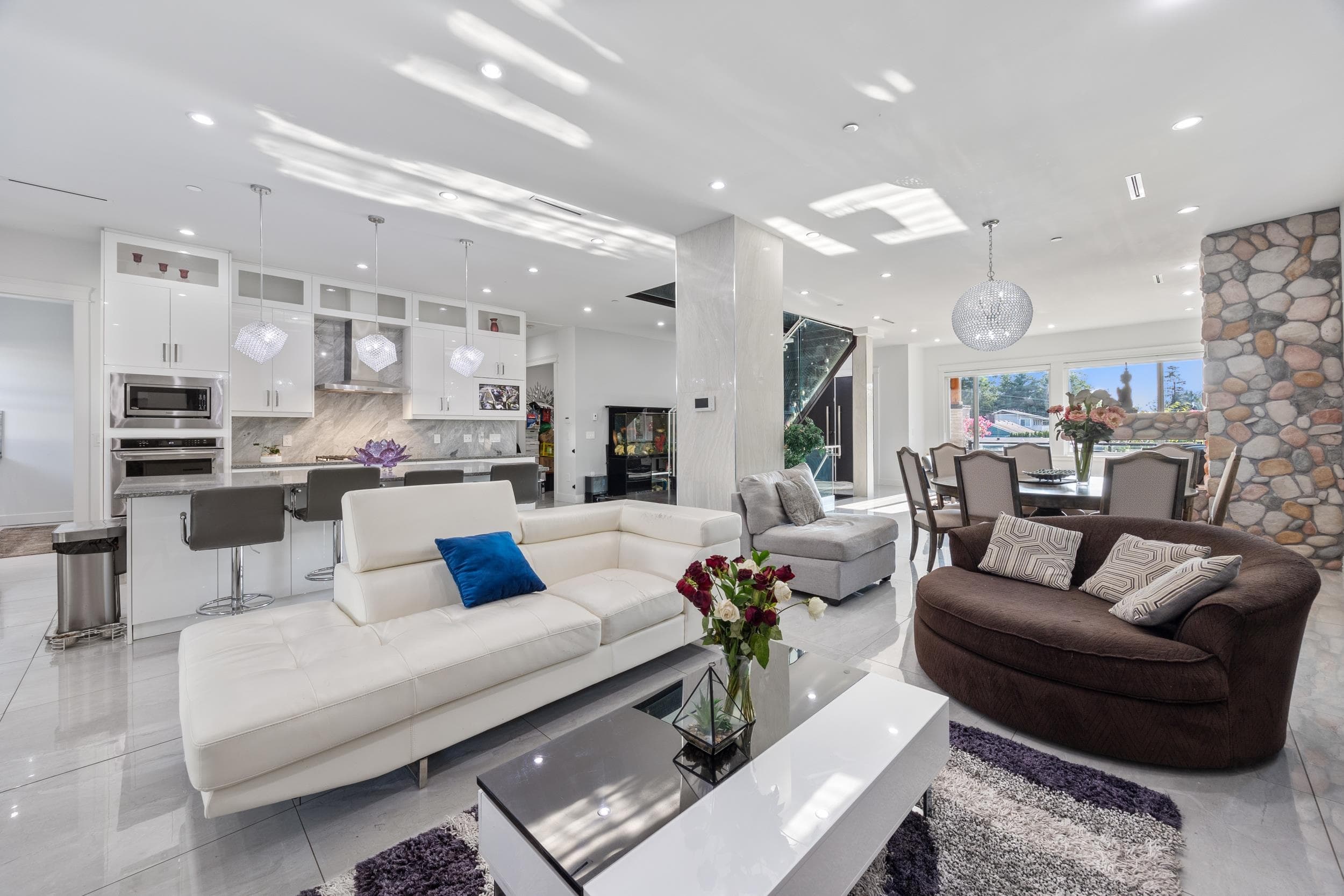 10088 121 Street, Surrey, V3V 4K5 — photo 3