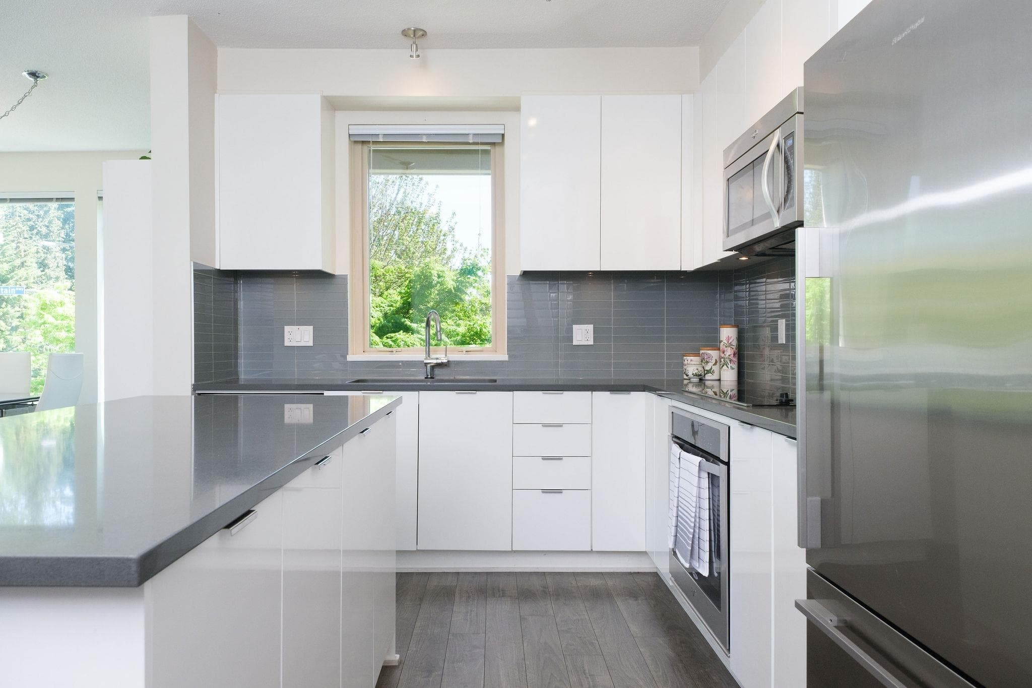 219 - 2665 Mountain Highway, Vancouver, V7J 0A8 — photo 4