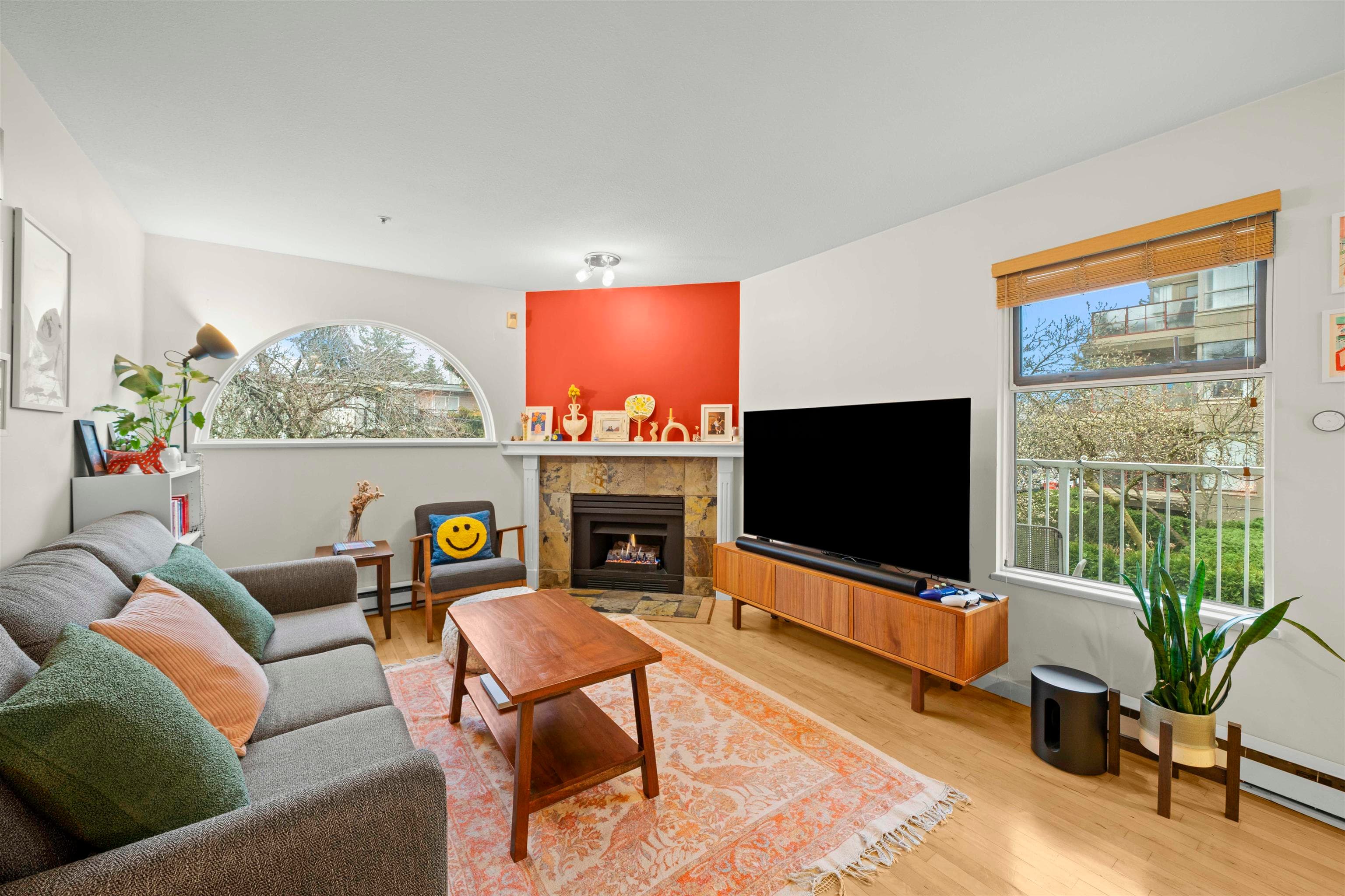 201 - 1868 W 8th Avenue, Vancouver, V6J 5G3 — photo 3