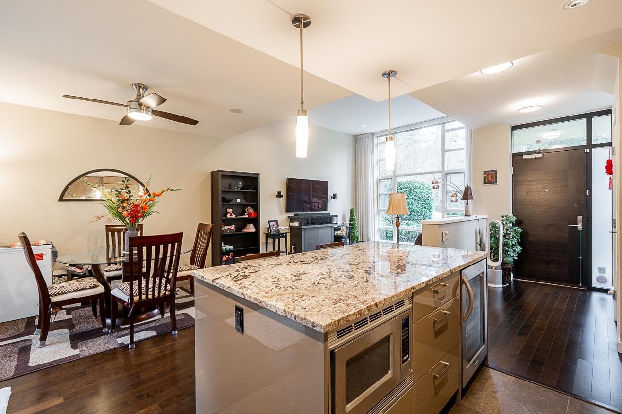 6198 Wilson Avenue, Burnaby, V5H 2R8 — photo 3