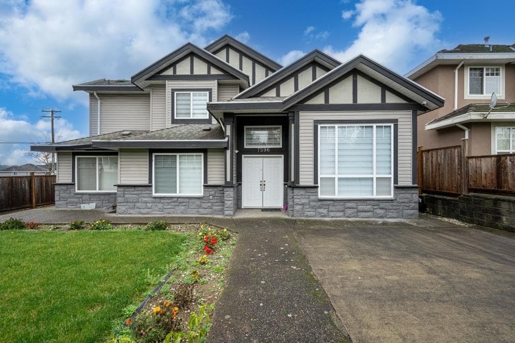 7596 144 Street, Surrey