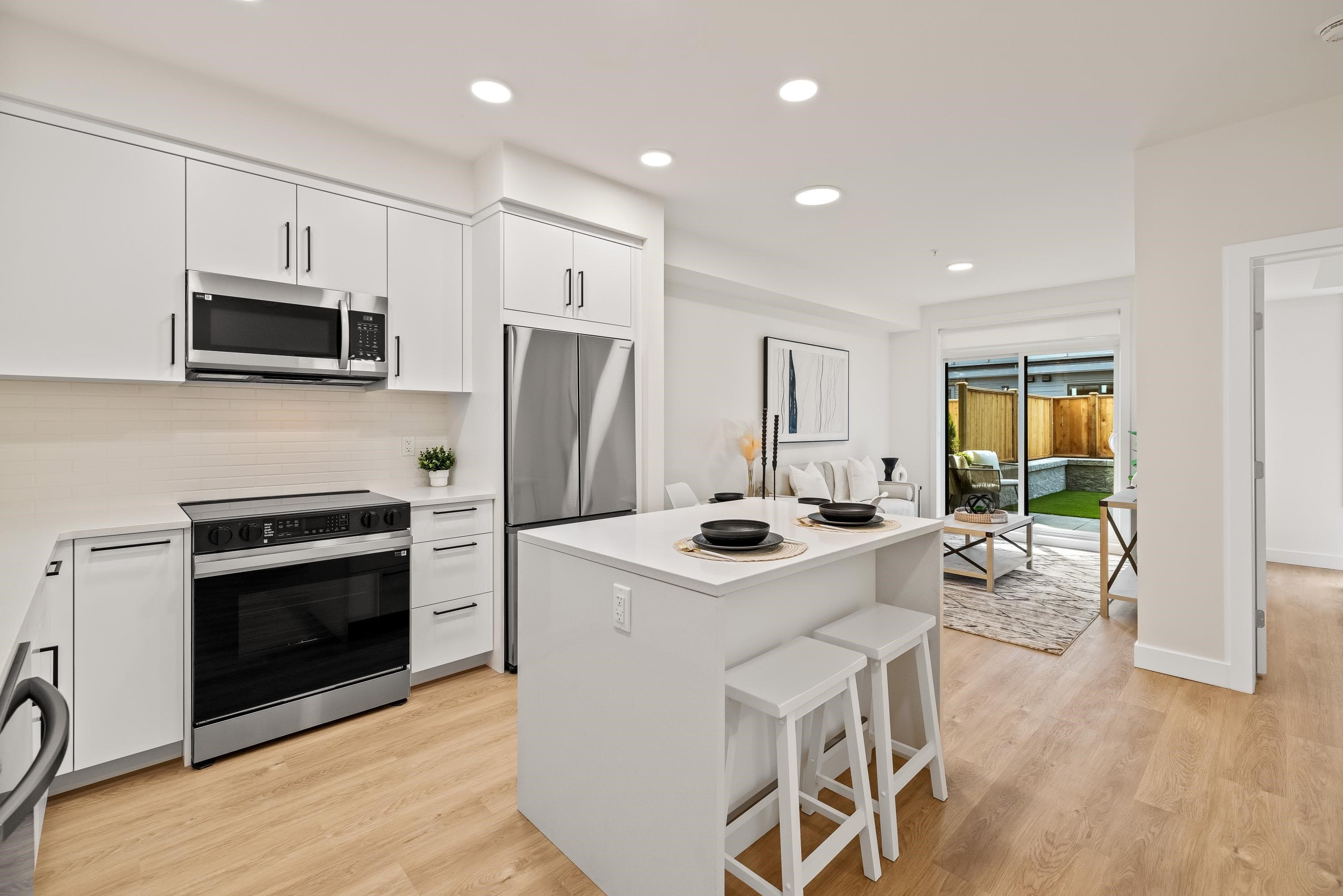 205 - 33816 South Fraser Way, Abbotsford, V2S 2C5 — photo 5
