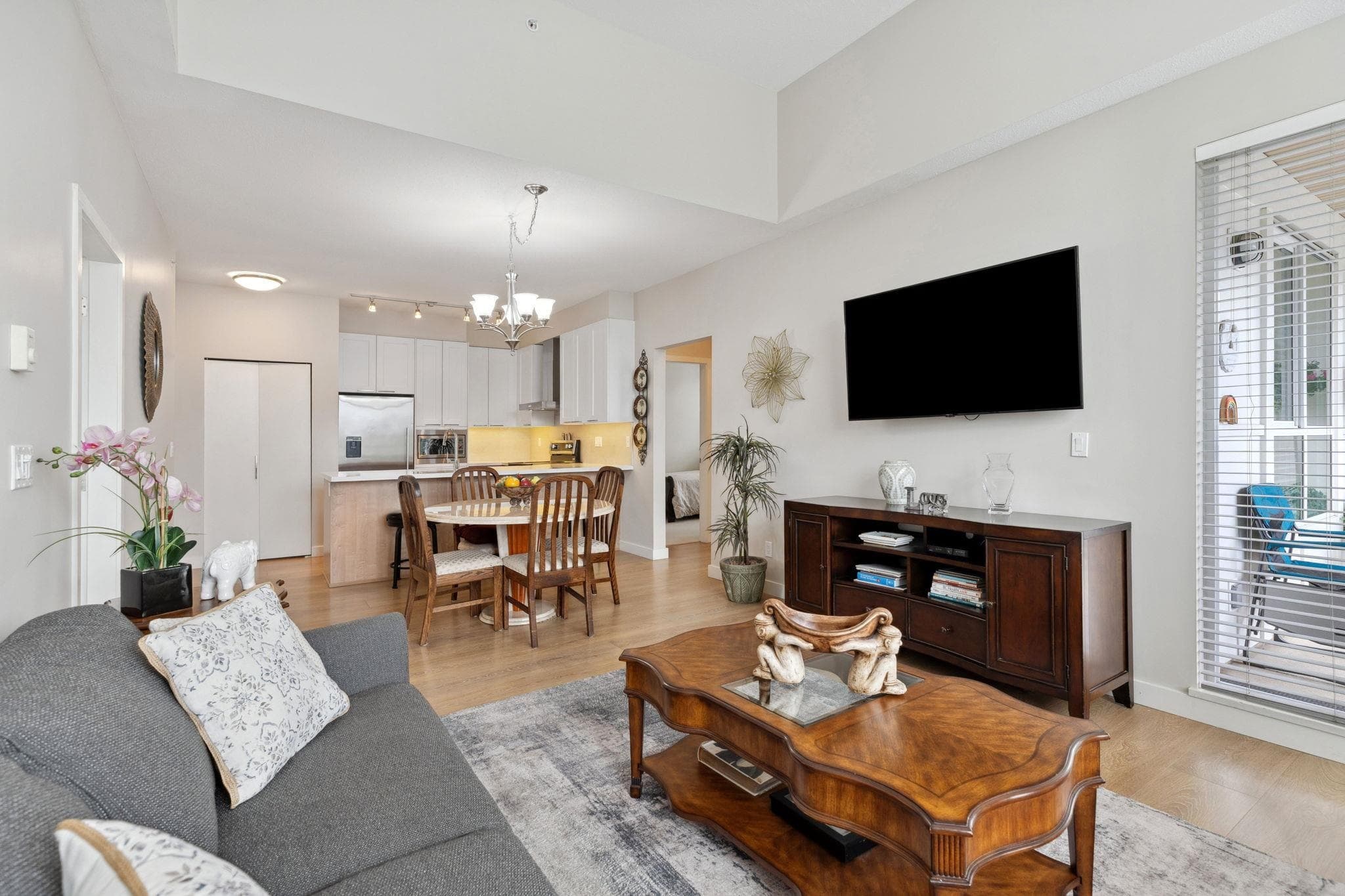 404 - 611 Regan Avenue, Coquitlam, V3J 0E5 — photo 2