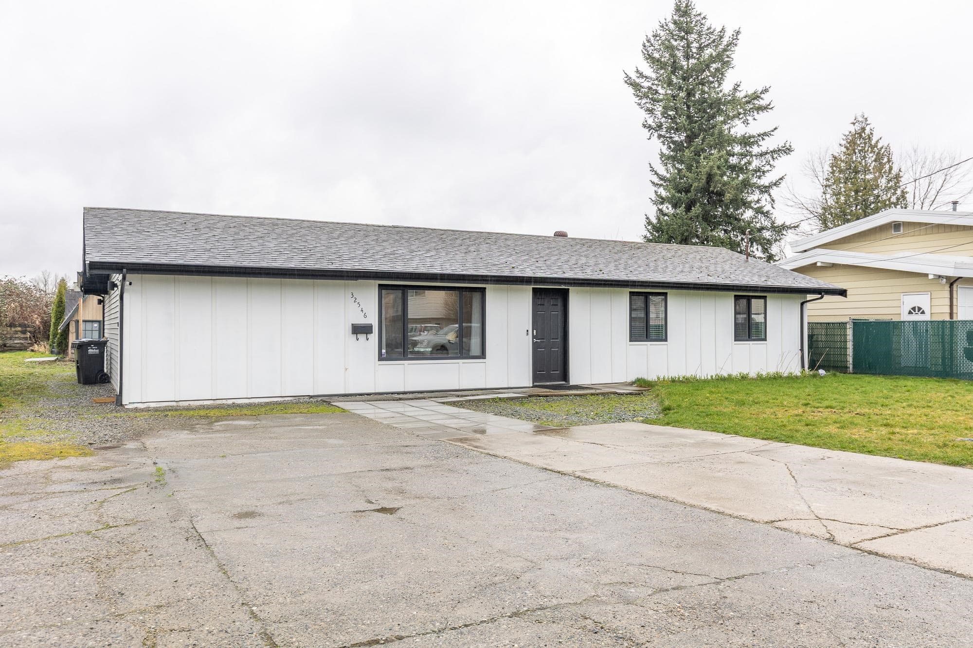 32546 Pandora Avenue, Abbotsford, V2T 3X1 — photo 3