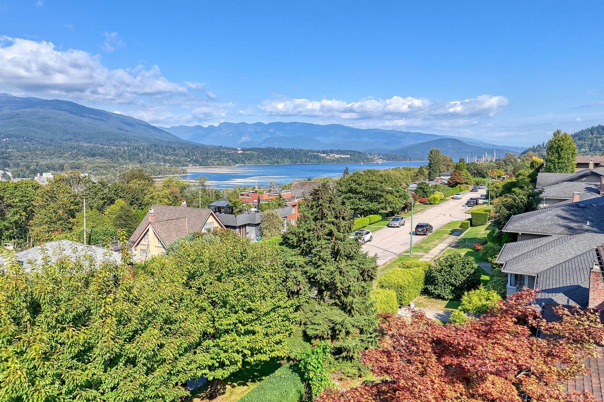 3746 Edinburgh Street, Burnaby, V5C 1R5 — photo 4