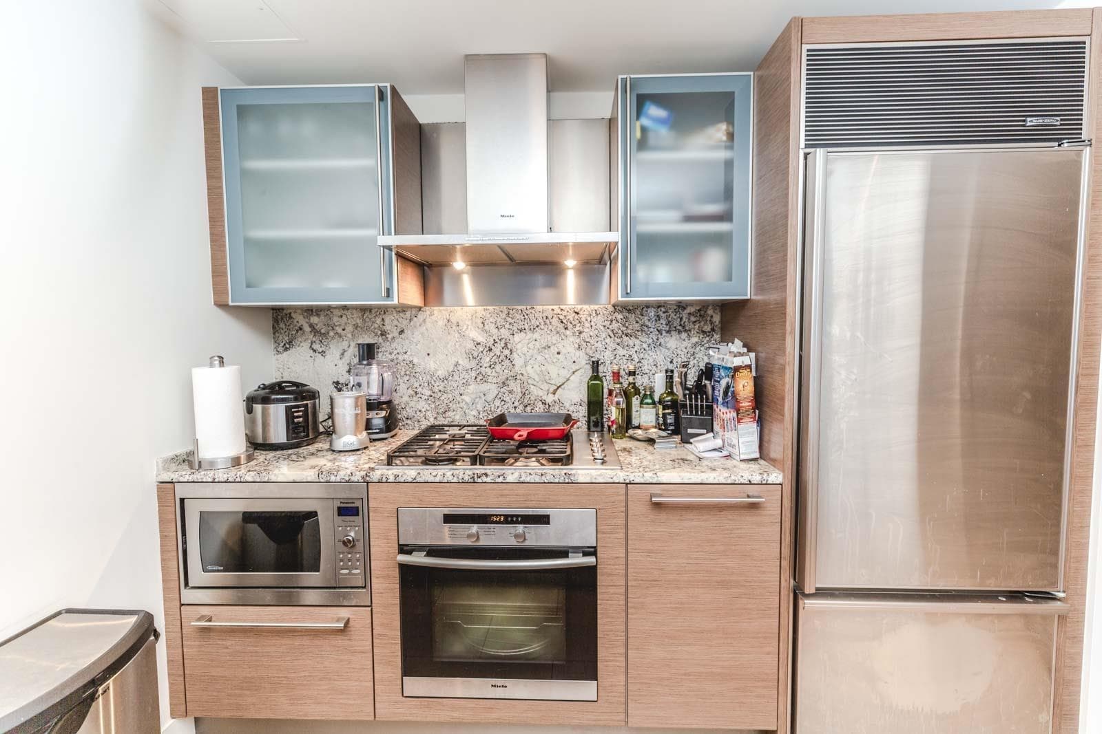 2203 - 1111 Alberni Street, Vancouver, V6E 4V2 — photo 2
