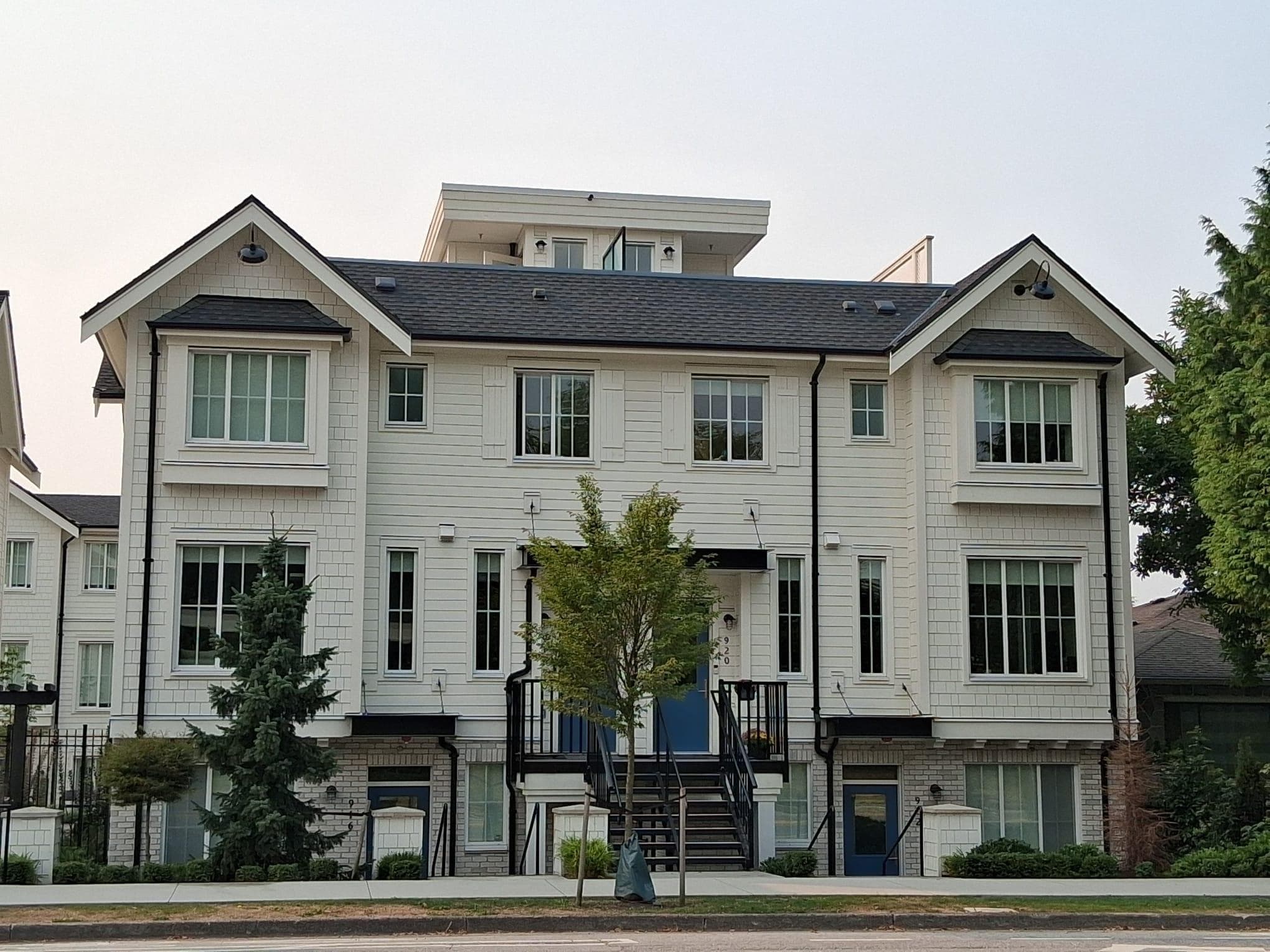 922 W 49th Avenue, Vancouver, V6P 0K6 — photo 1