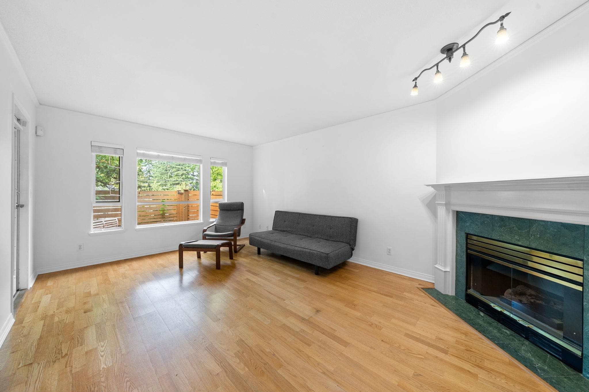 113 - 15550 26 Avenue, Surrey, V4P 1C6 — photo 3