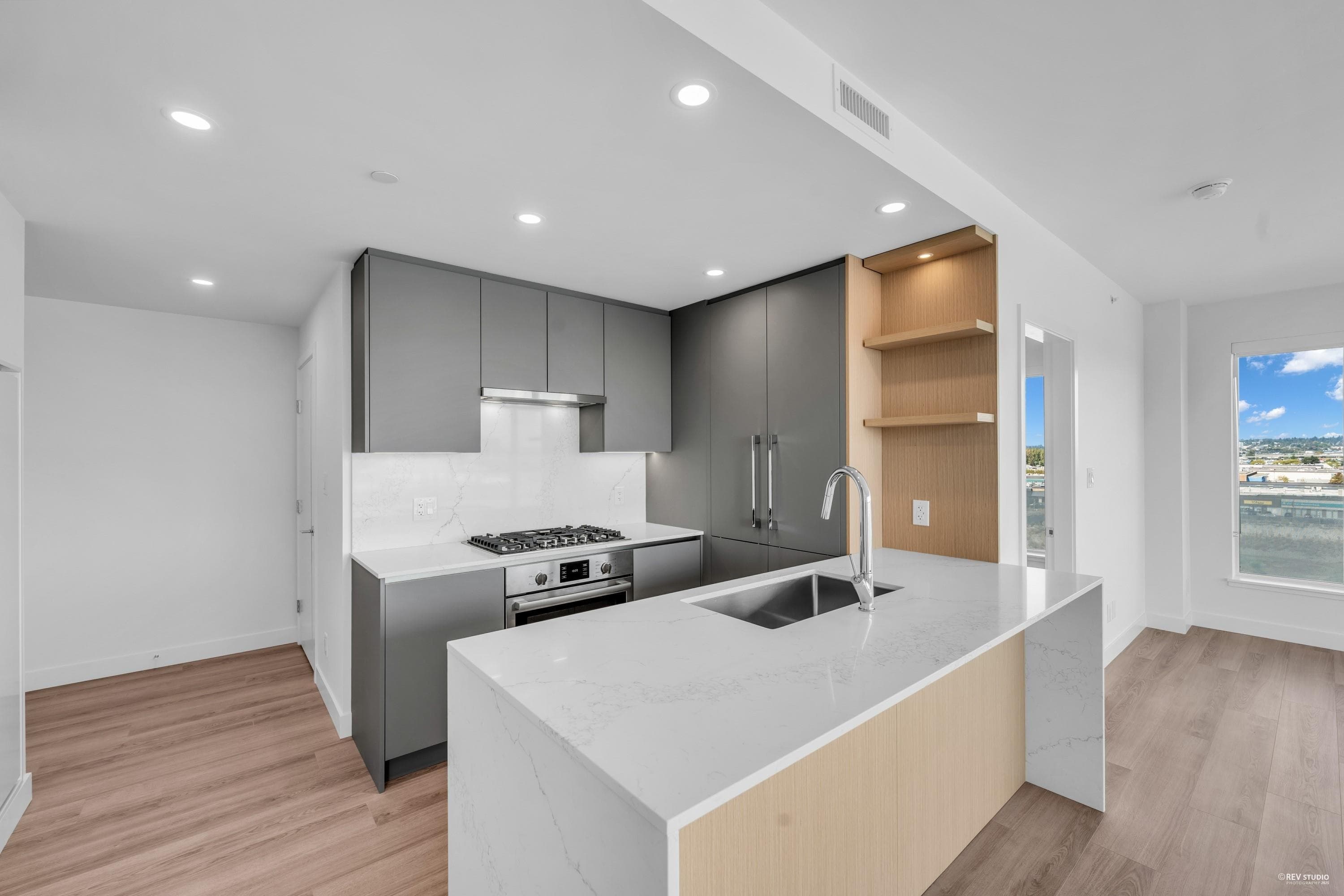 902 - 5593 No.3 Road, Richmond, V6X 2C7 — photo 3