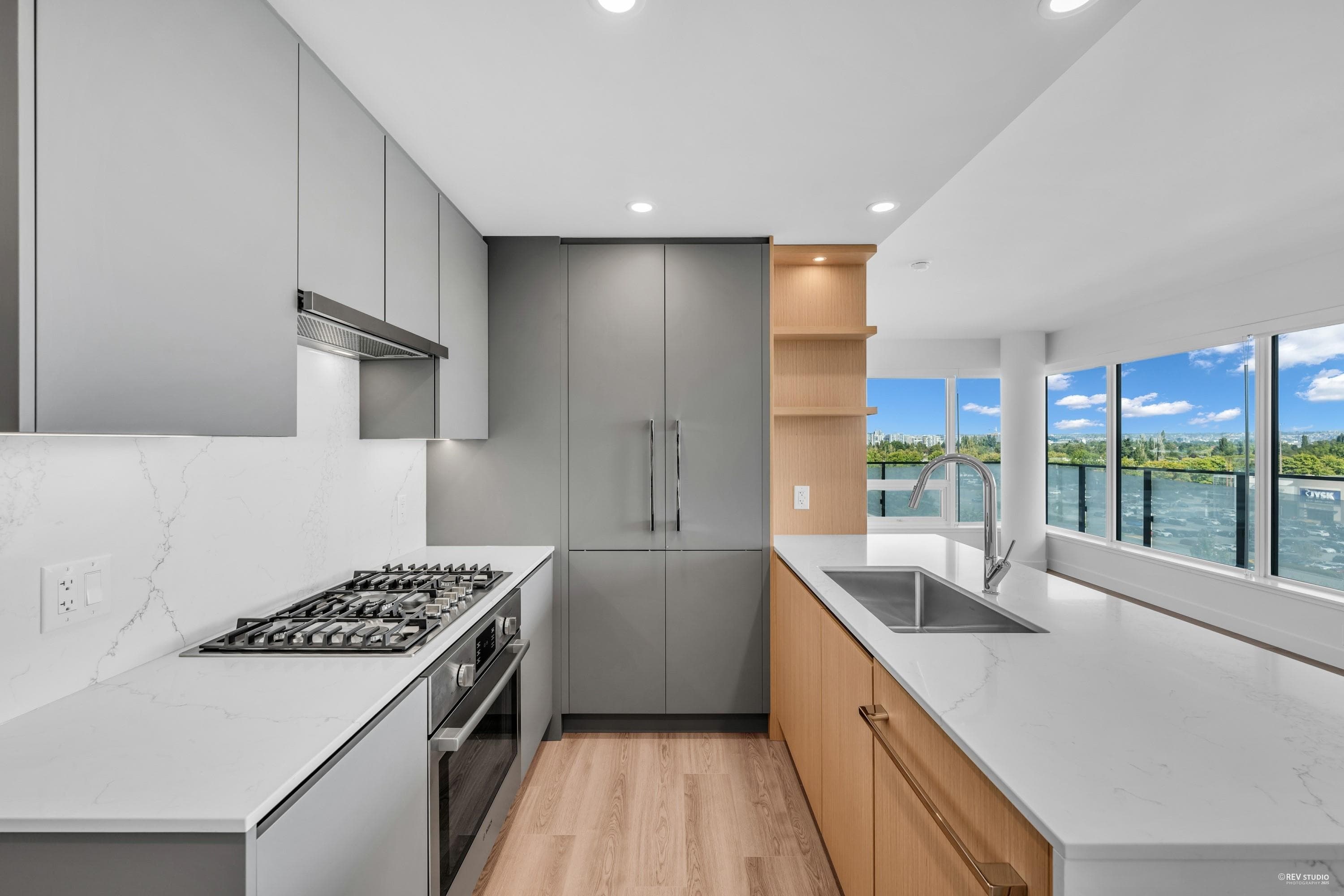 902 - 5593 No.3 Road, Richmond, V6X 2C7 — photo 4