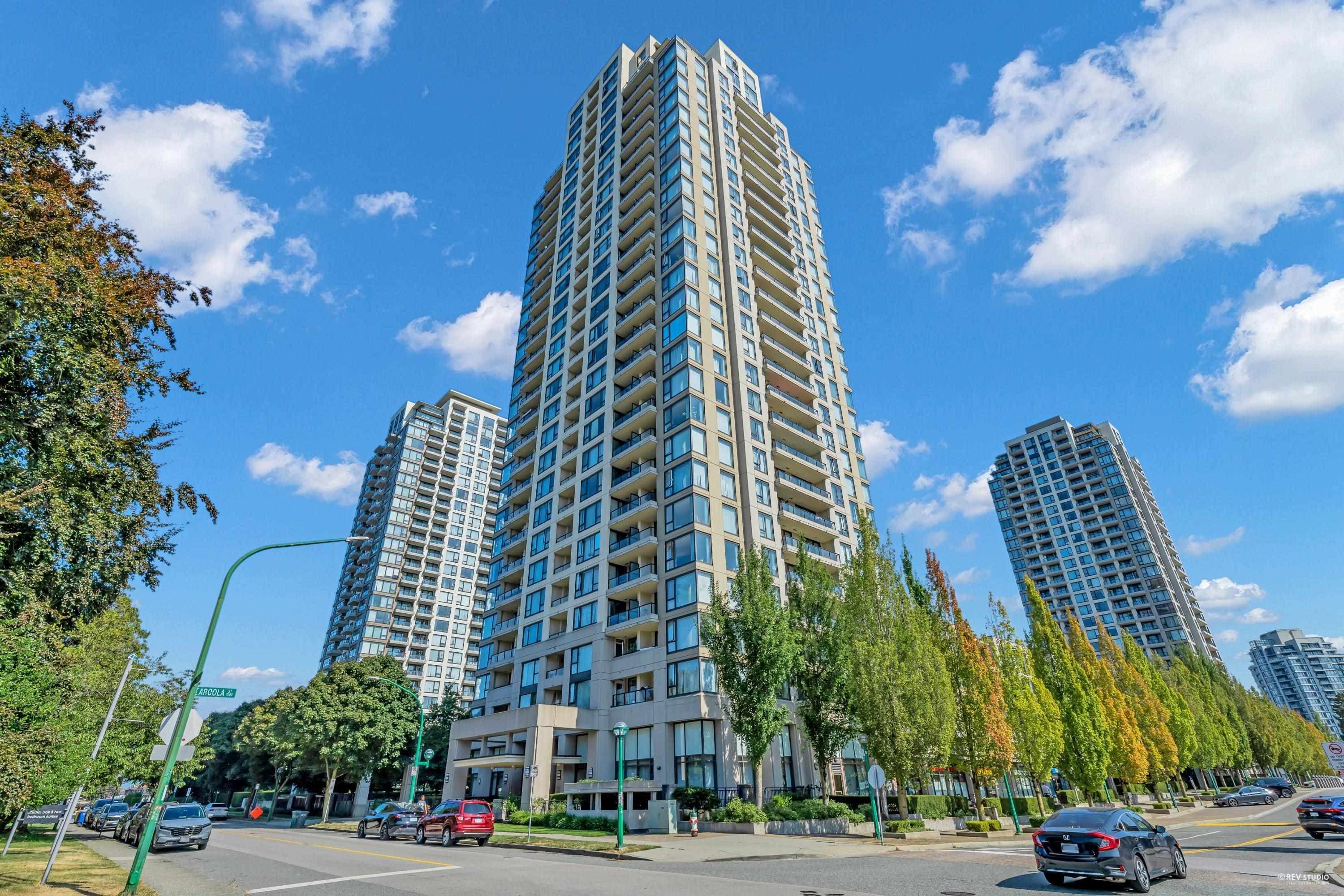 210 - 7088 Salisbury Avenue, Burnaby, V5E 0A4 — photo 1