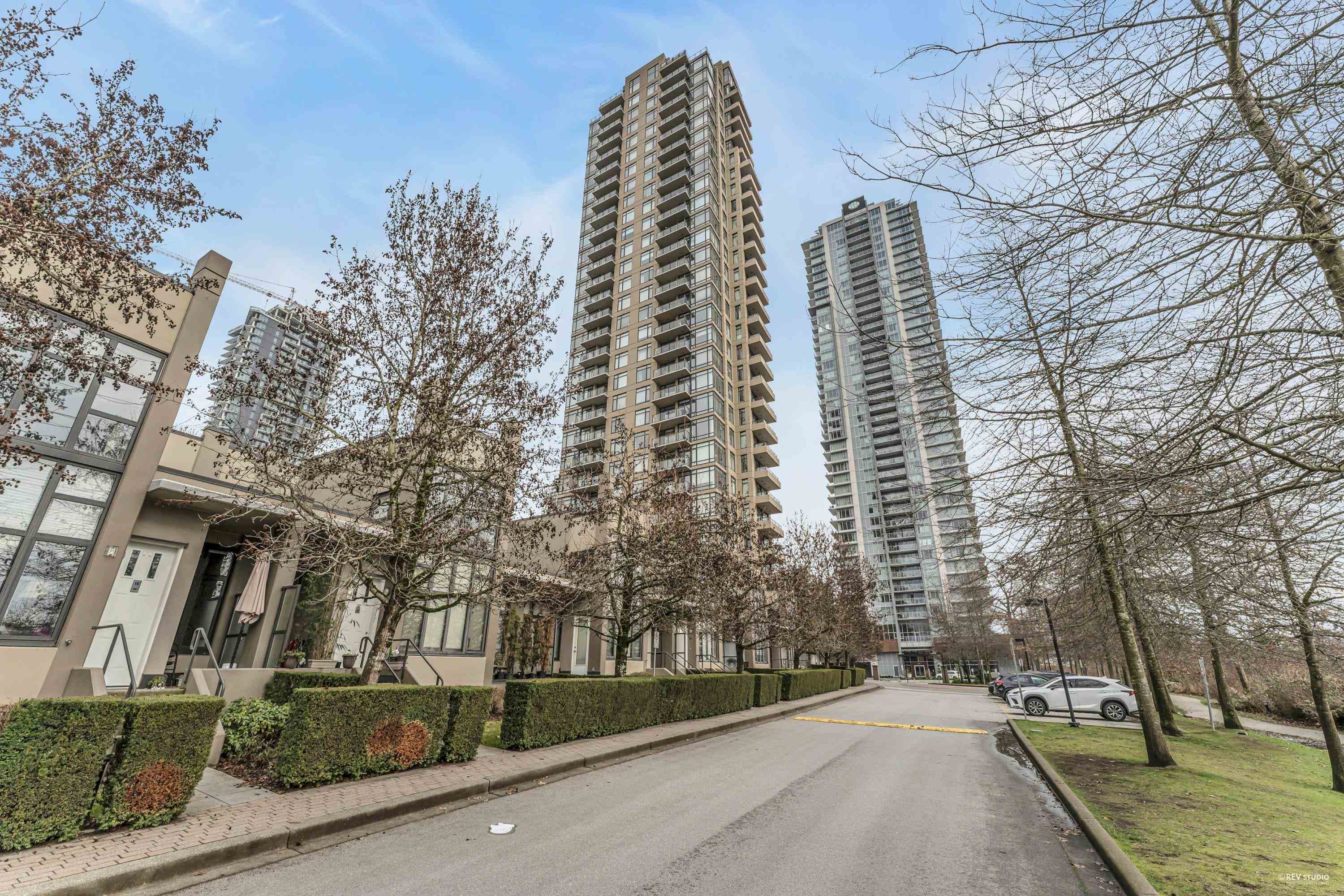 2202 - 2355 Madison Avenue, Burnaby, V5C 0B3 — photo 2