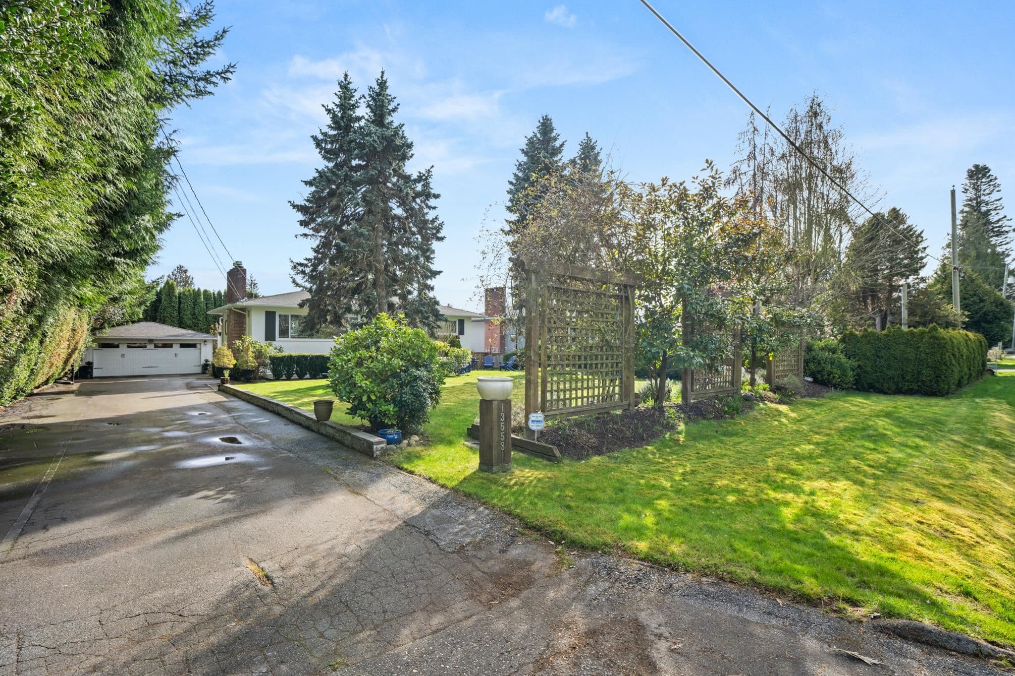 13558 15 Avenue, Surrey