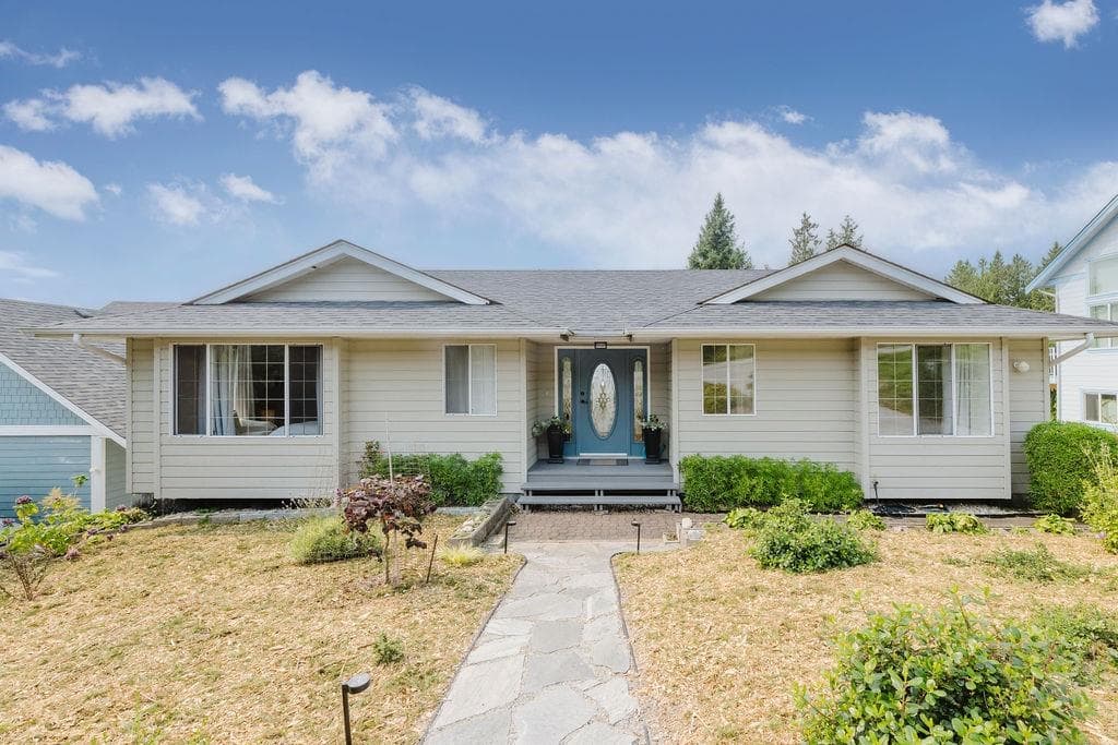 341 Harry Road, Gibsons