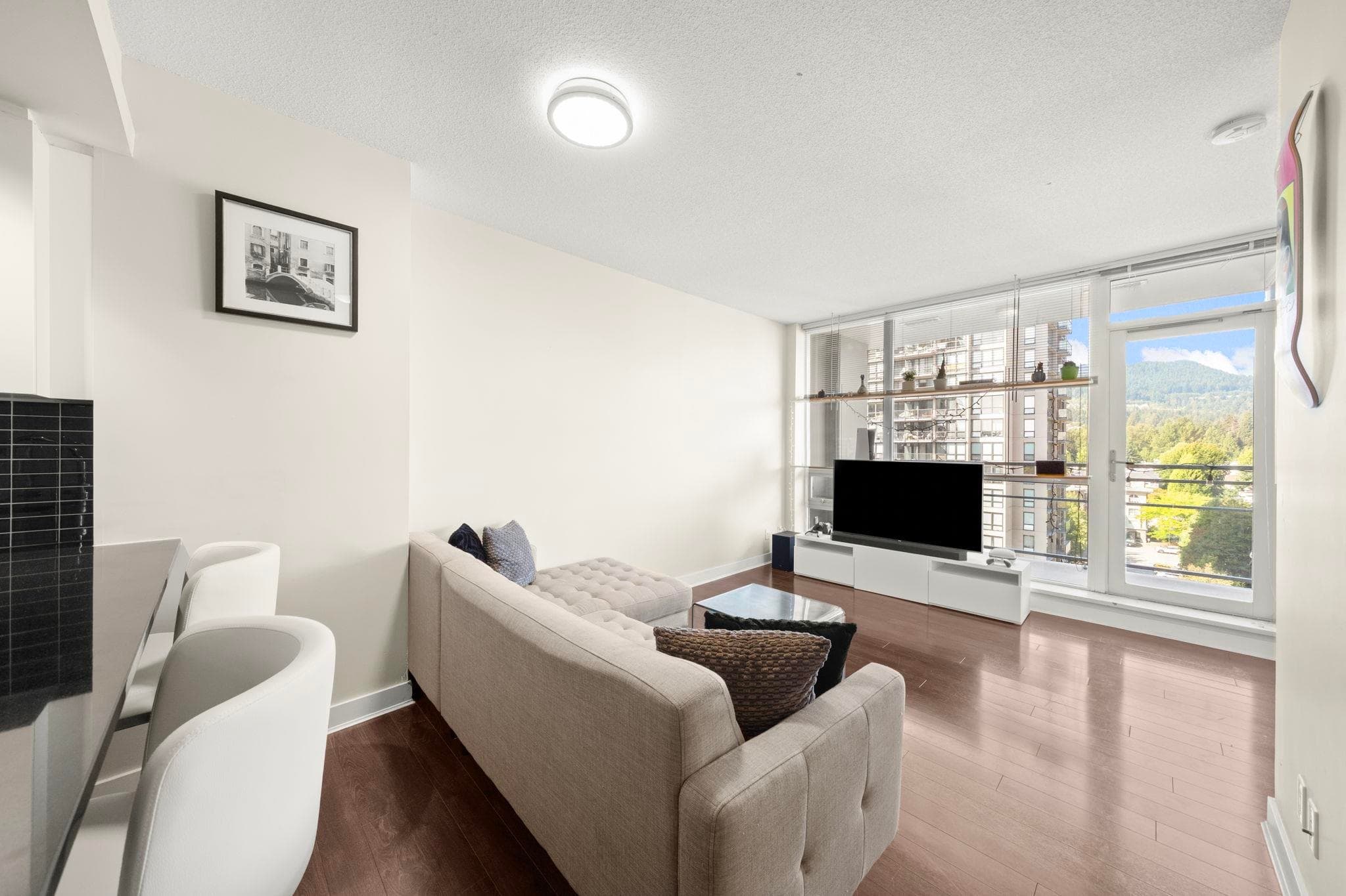 1004 - 2968 Glen Drive, Coquitlam, V3B 0C4 — photo 5