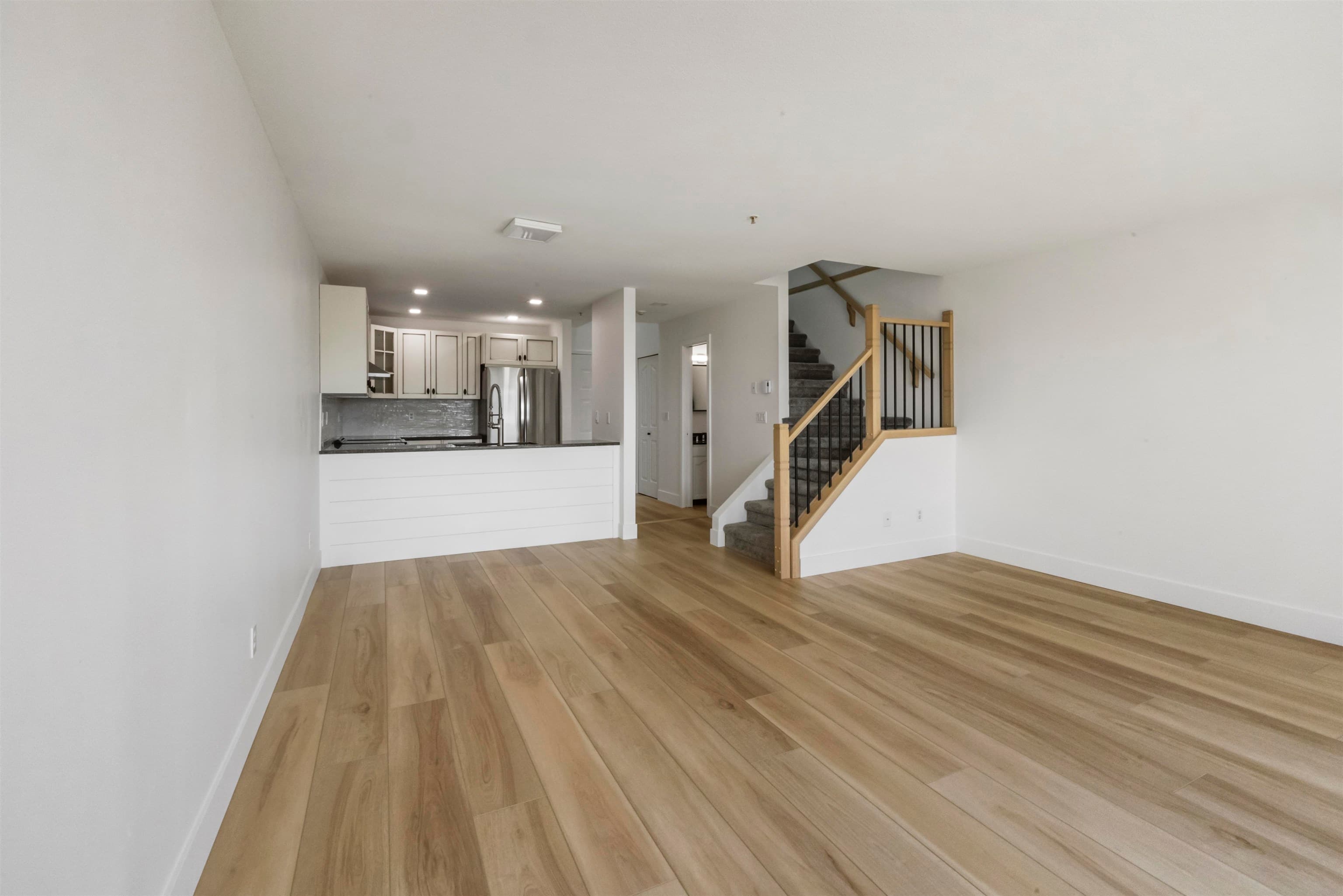 209 - 22356 Mcintosh Avenue, Maple Ridge, V2X 3C1 — photo 5