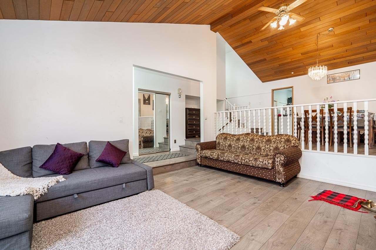 15672 99b Avenue, Surrey, V4N 2W3 — photo 4
