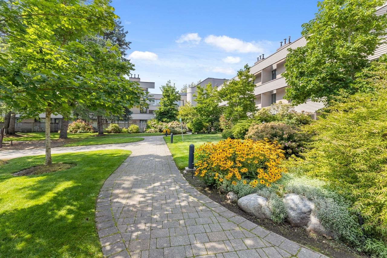 #116 - 15275 19 Avenue, Surrey, V4A 1X6 — photo 2