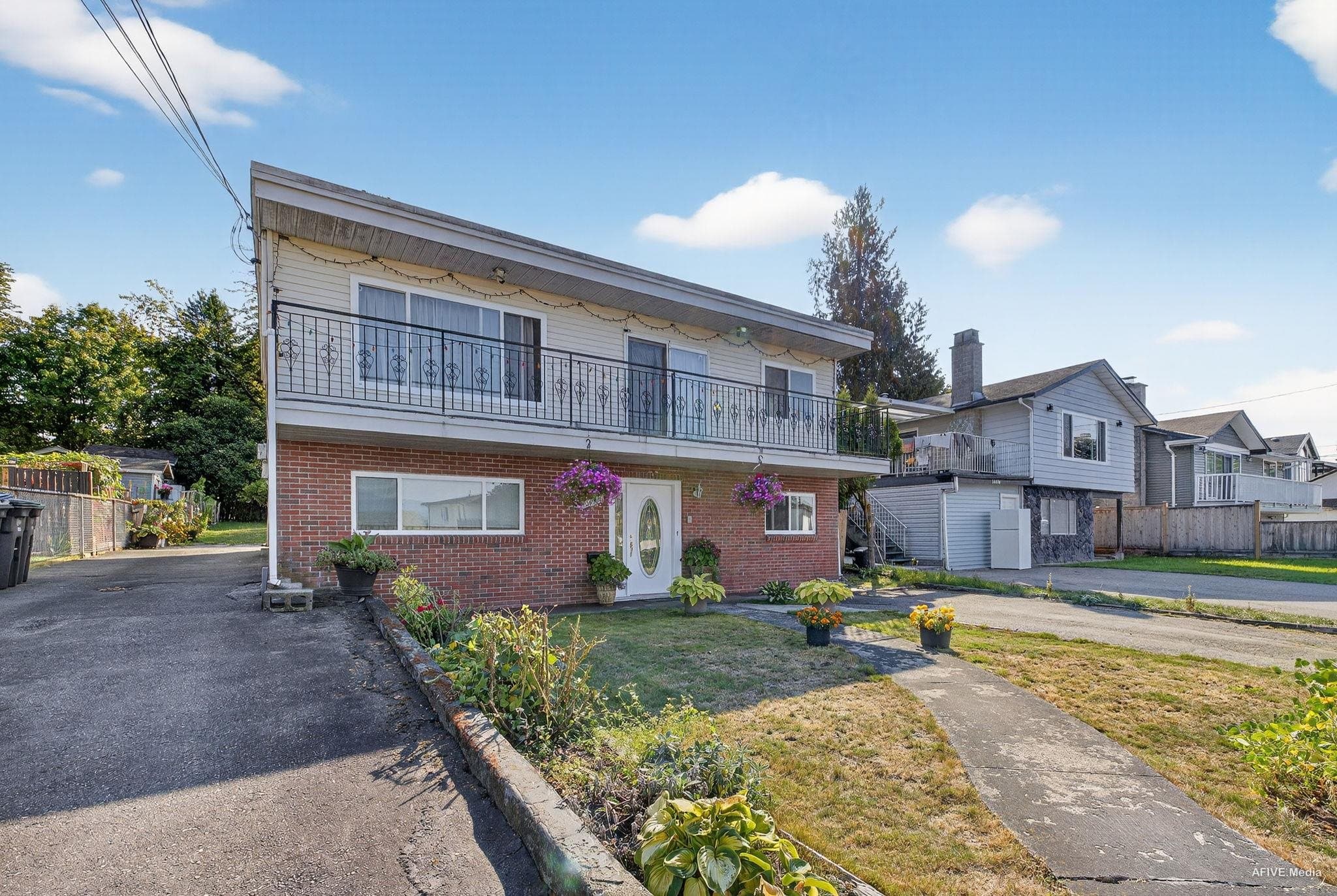 11640 98a Avenue, Surrey — sold