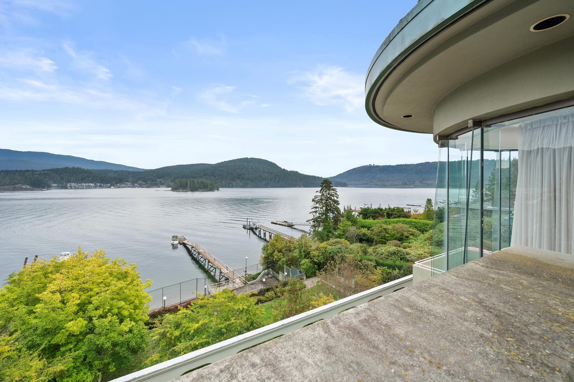 828 Beachview Drive, North Vancouver