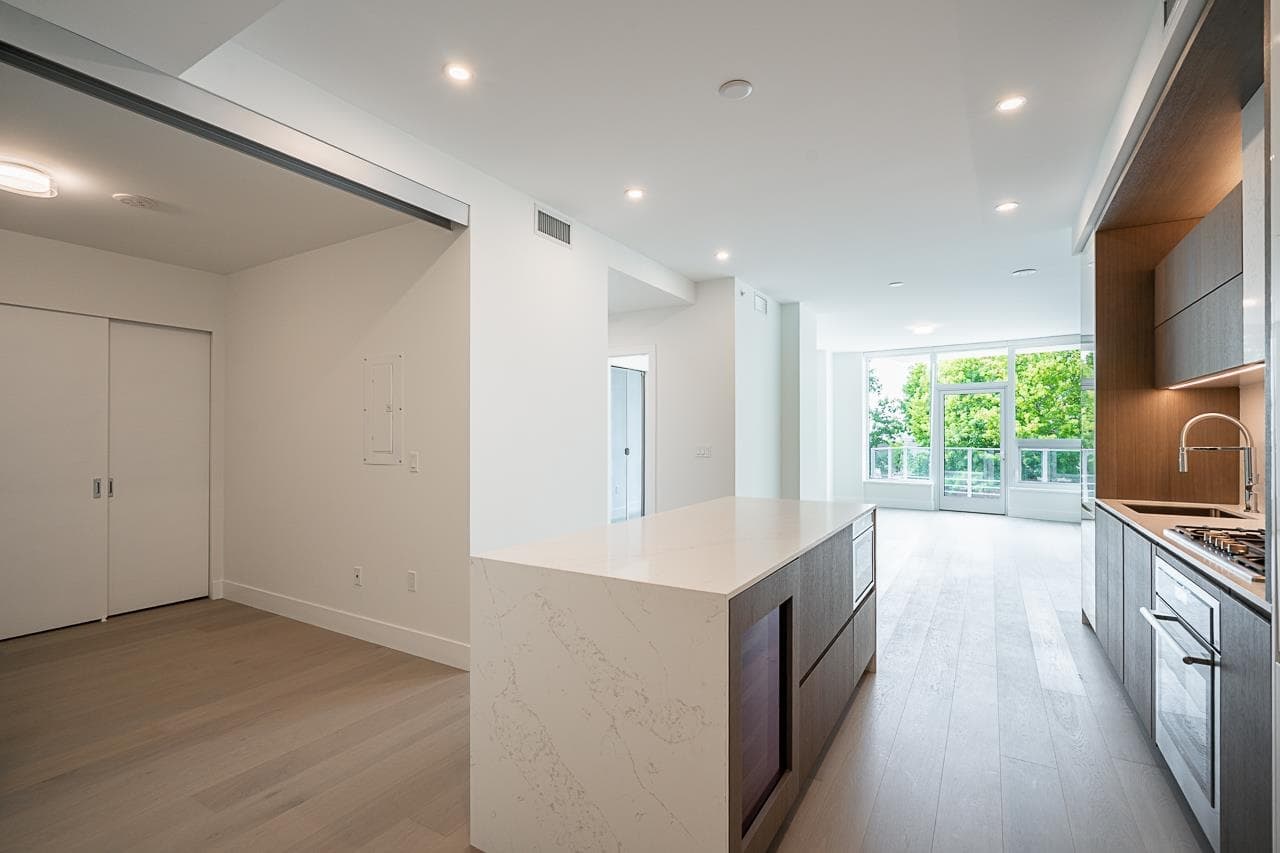 212 - 1342 Johnston Road, White Rock, V4B 0C7 — photo 3