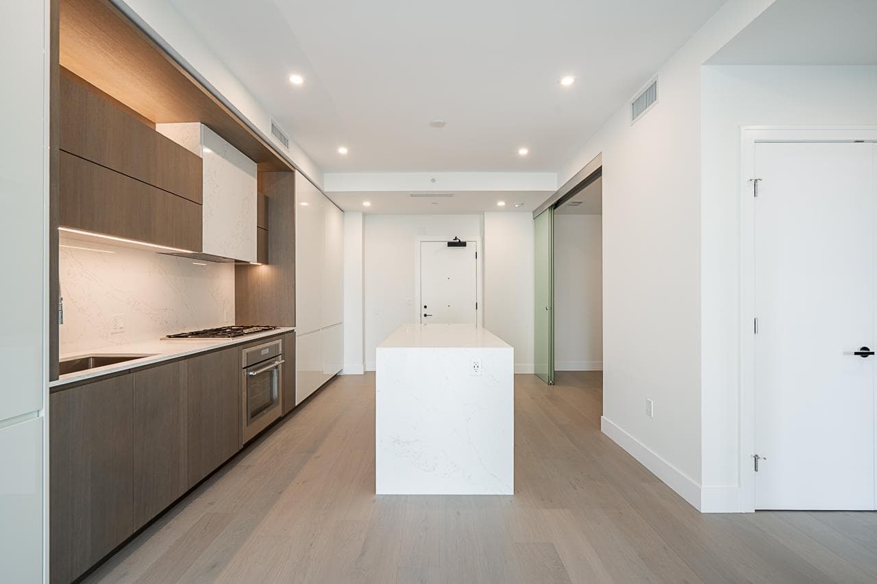 212 - 1342 Johnston Road, White Rock, V4B 0C7 — photo 4