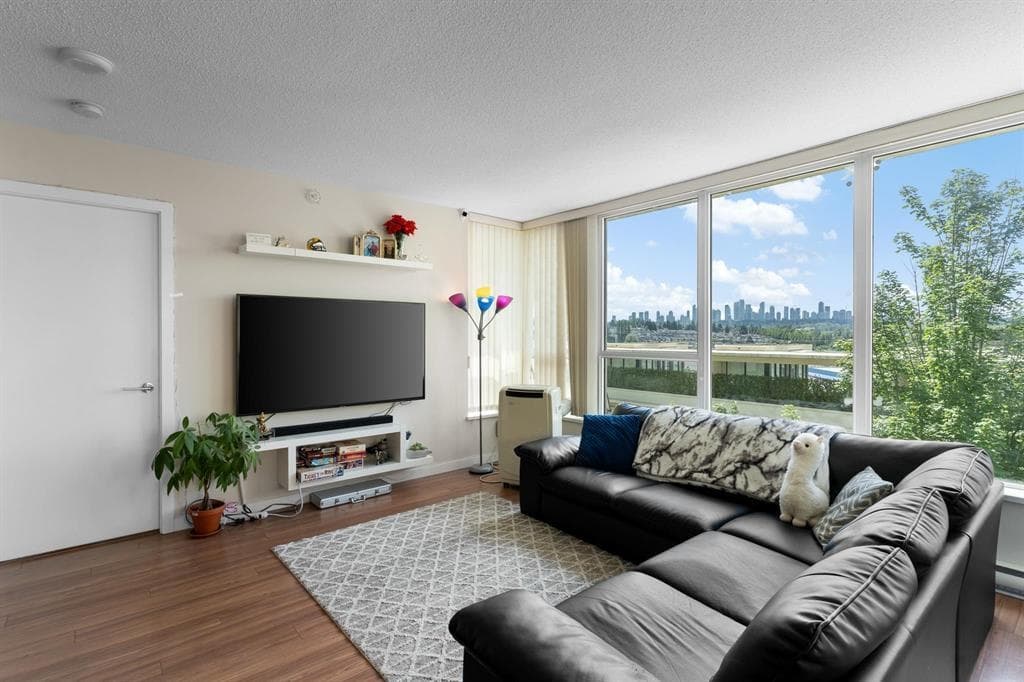 405 - 2200 Douglas Road, Burnaby, V5C 5A7 — photo 3
