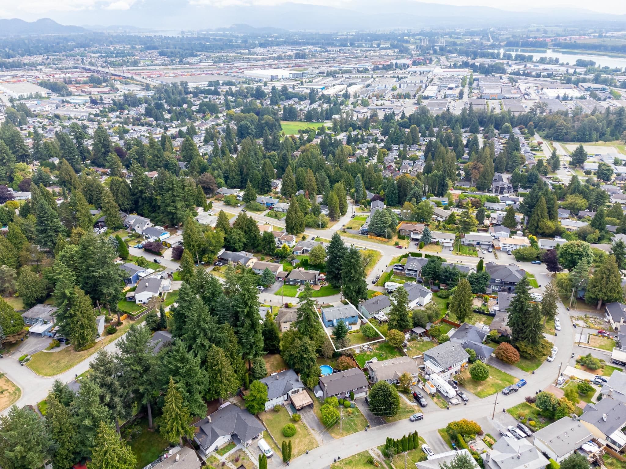 1626 Oughton Drive, Port Coquitlam, V3C 1H7 — photo 2