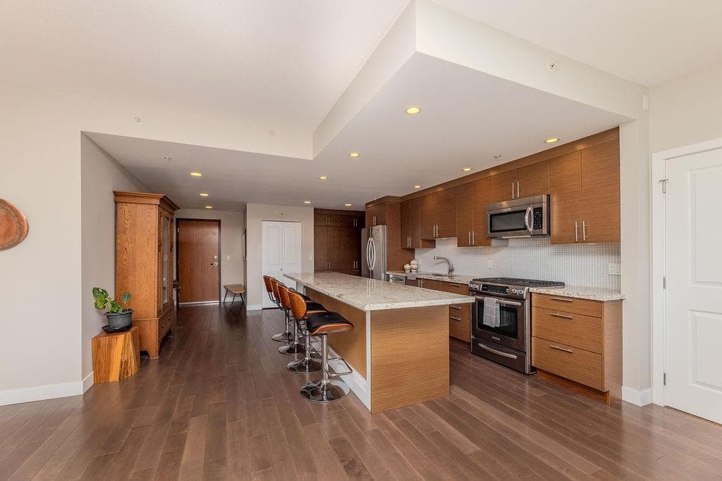 203 - 5665 Teredo Street, Sechelt, V7Z 0J2 — photo 4