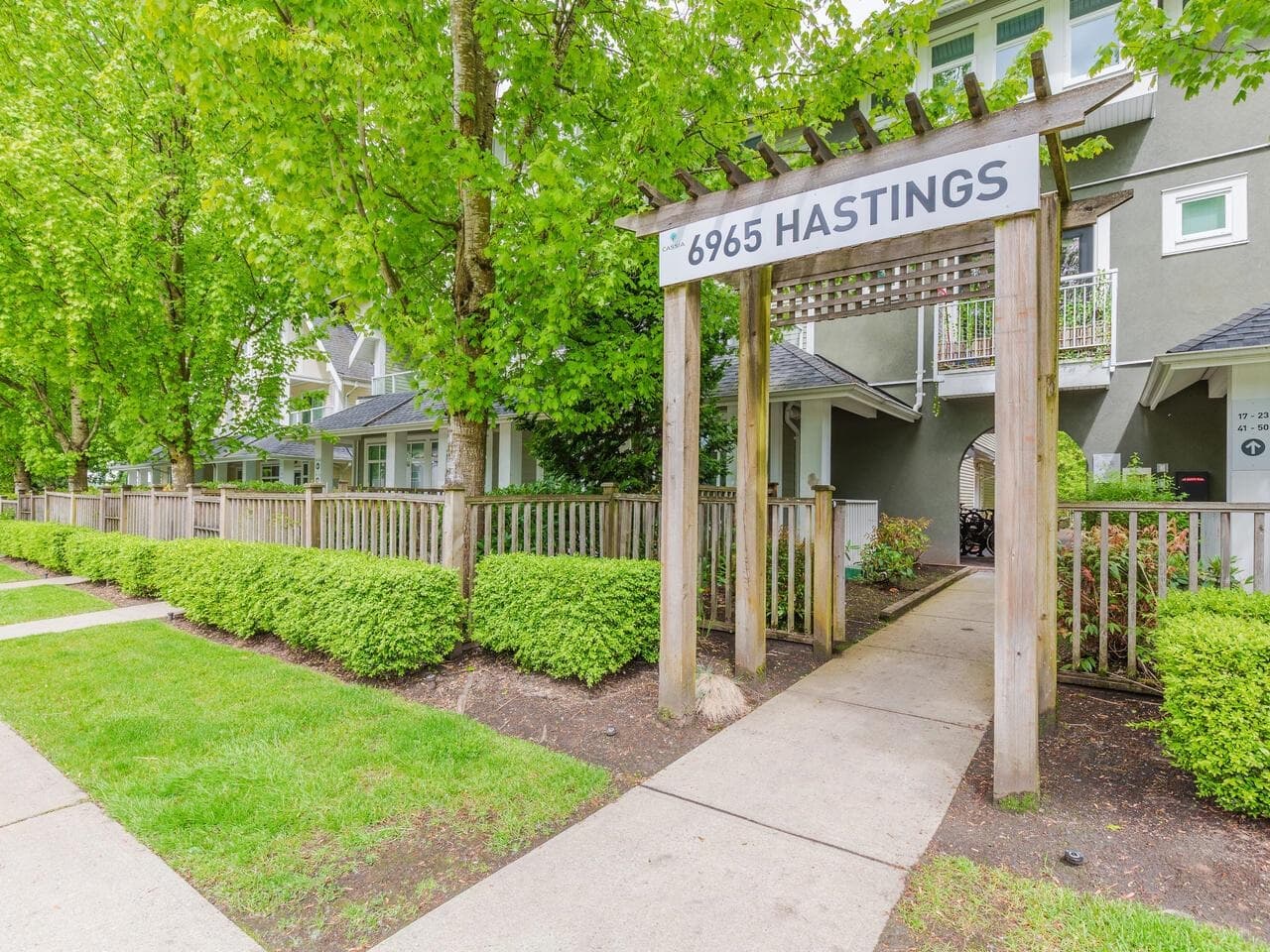 42 - 6965 Hastings Street, Burnaby, V5B 1S9 — photo 2