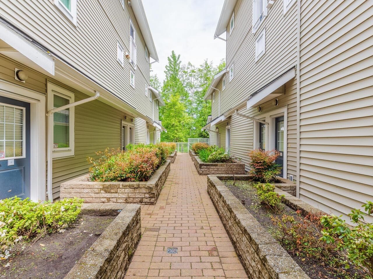 42 - 6965 Hastings Street, Burnaby, V5B 1S9 — photo 3