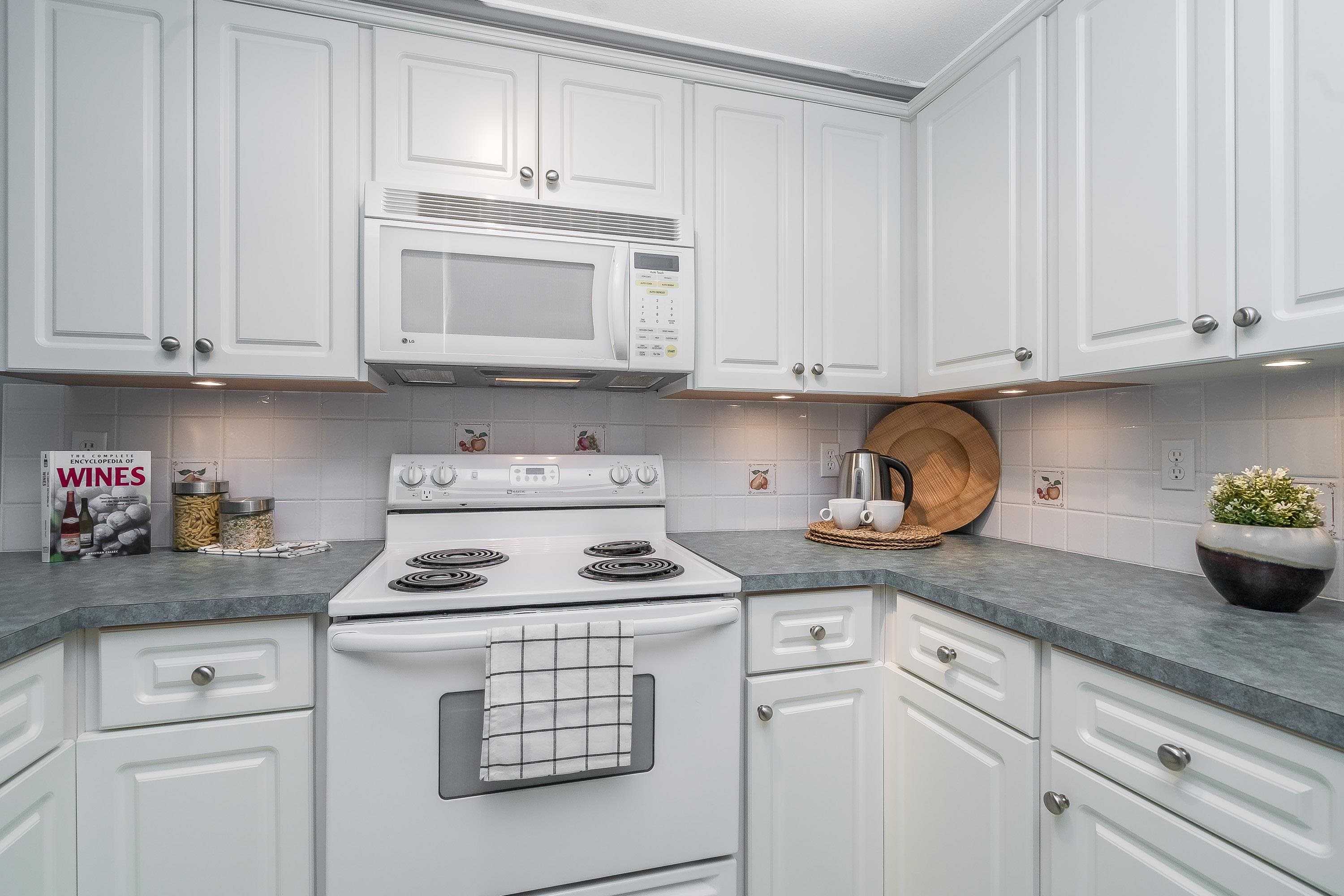 304 - 13959 16 Avenue, Surrey, V4A 1P8 — photo 5