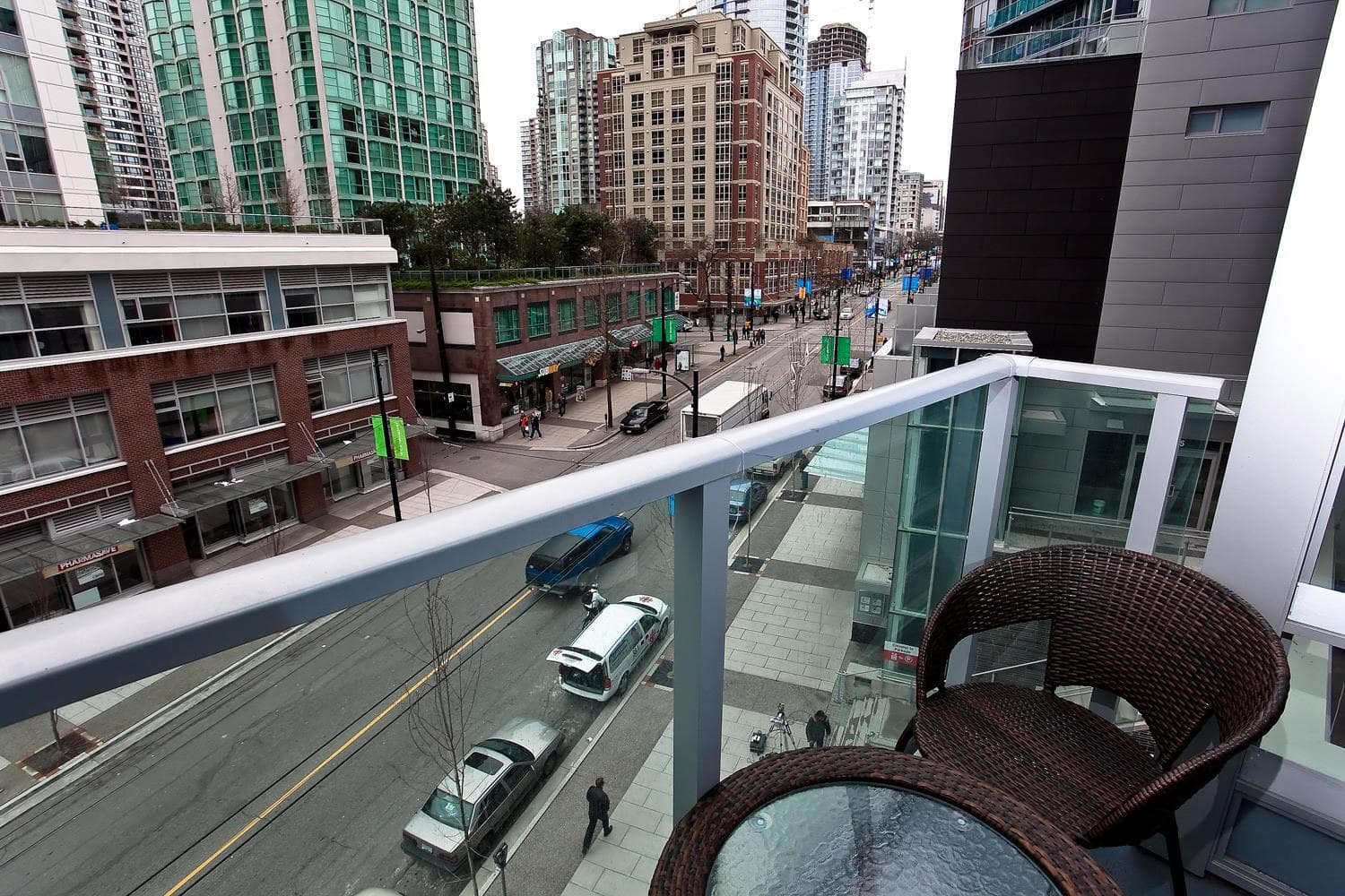 608 - 233 Robson Street, Vancouver, V6B 0E8 — photo 2