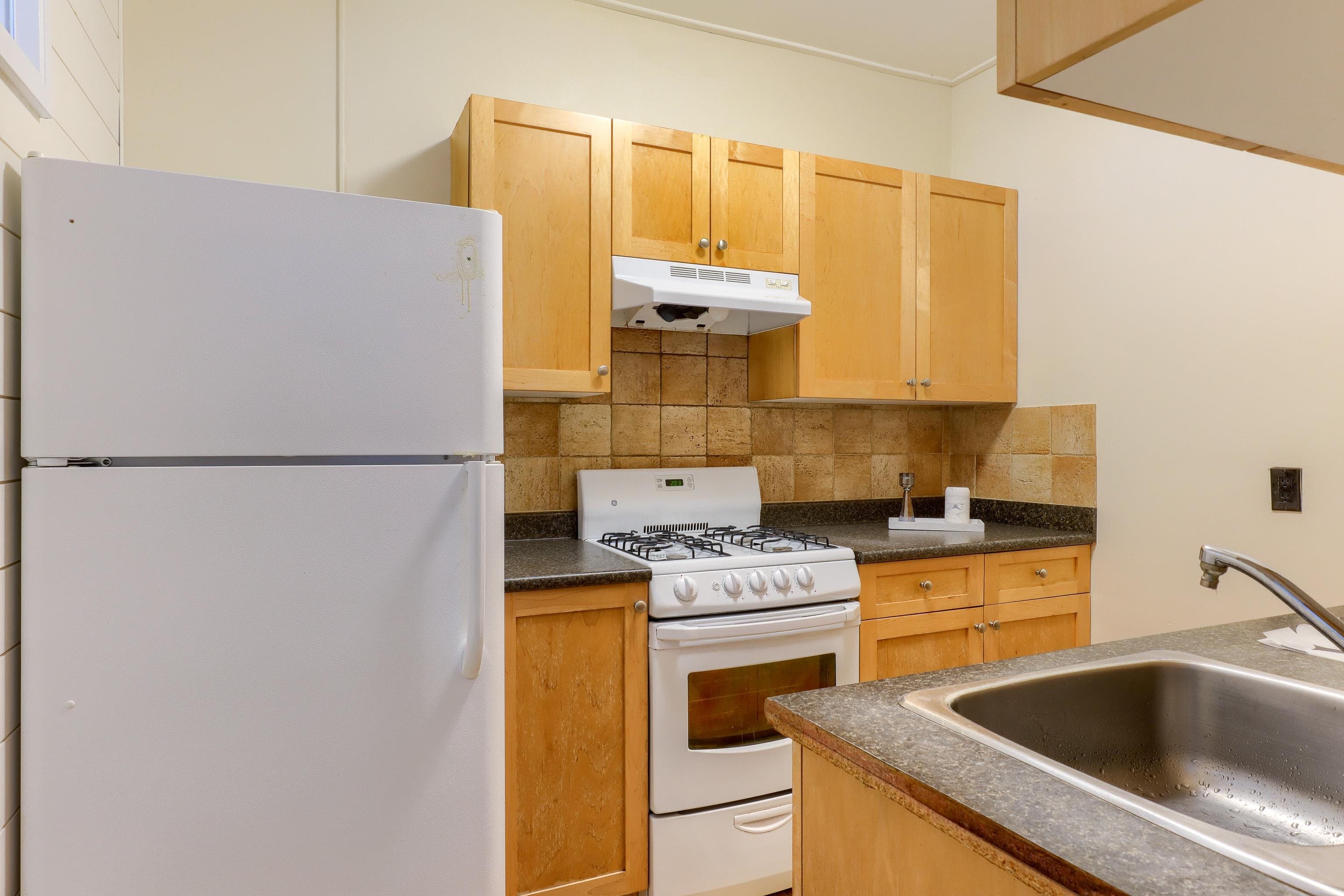 6 - 935 Jervis Street, Vancouver, V6E 2B5 — photo 4
