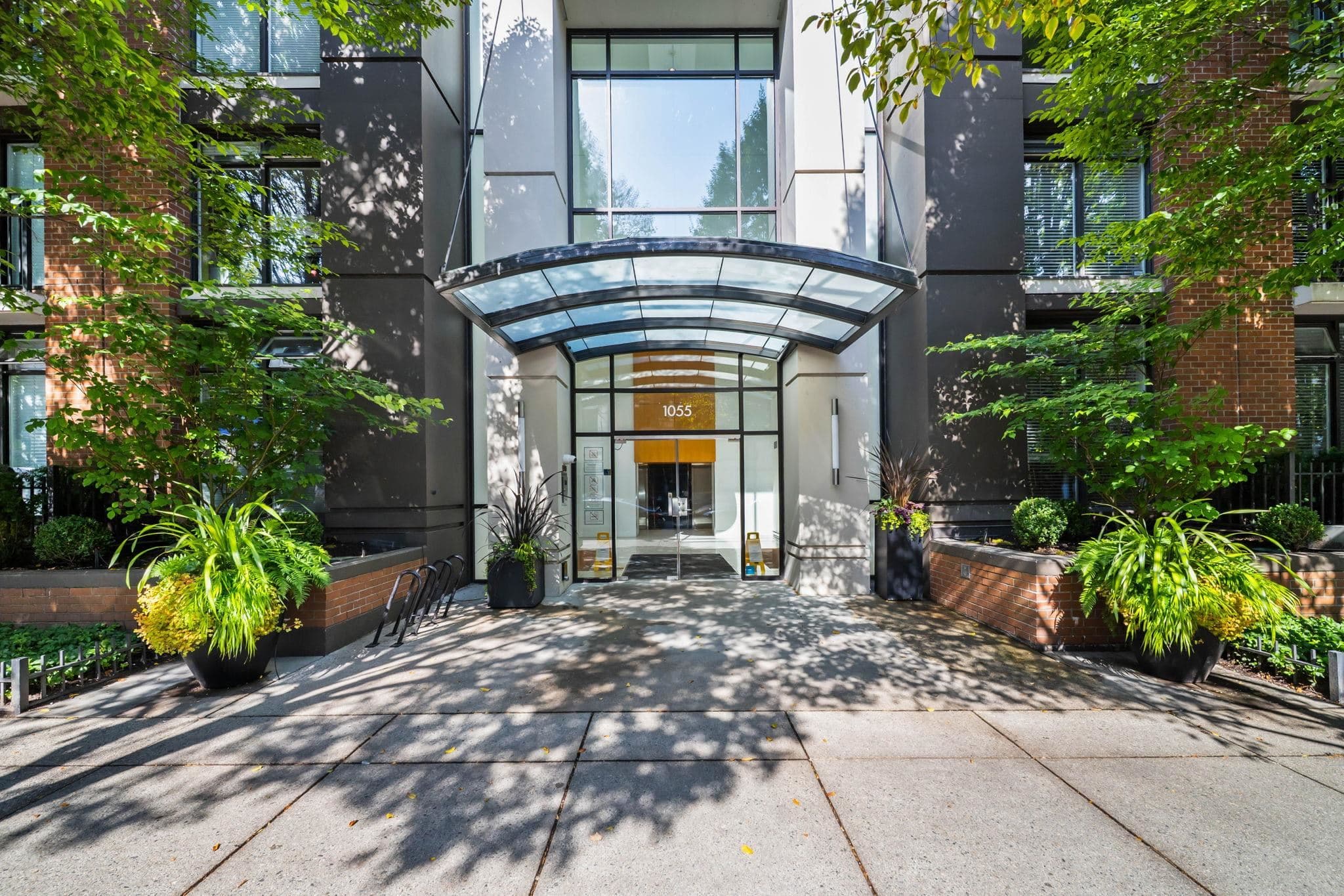 1805 - 1055 Homer Street, Vancouver, V6B 1G3 — photo 2