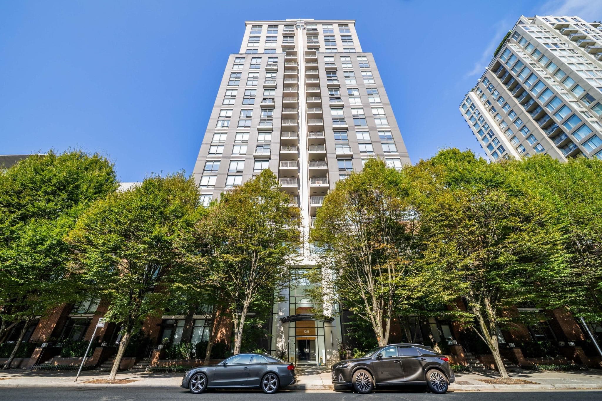 1805 - 1055 Homer Street, Vancouver, V6B 1G3 — photo 1