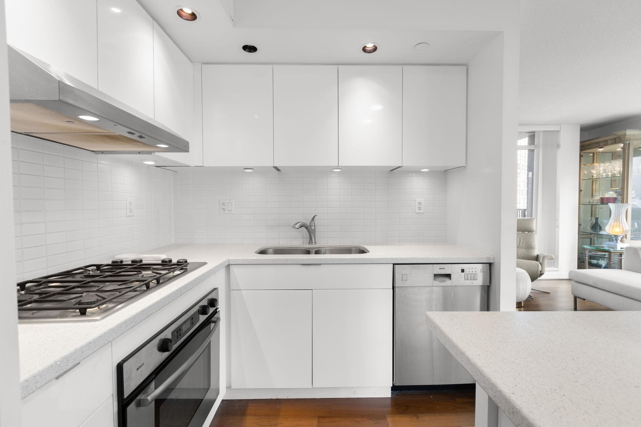 1805 - 1055 Homer Street, Vancouver, V6B 1G3 — photo 5