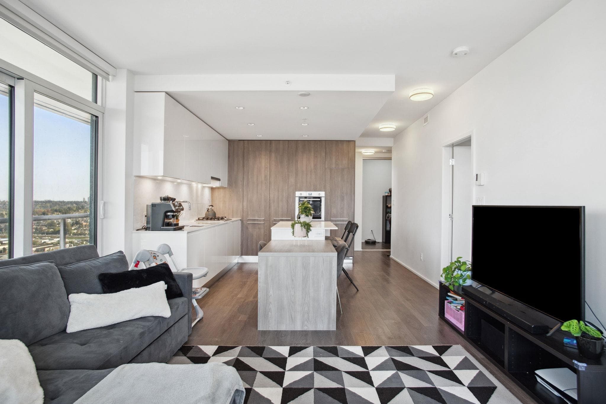 2812 - 1955 Alpha Way, Burnaby, V5C 0K6 — photo 2