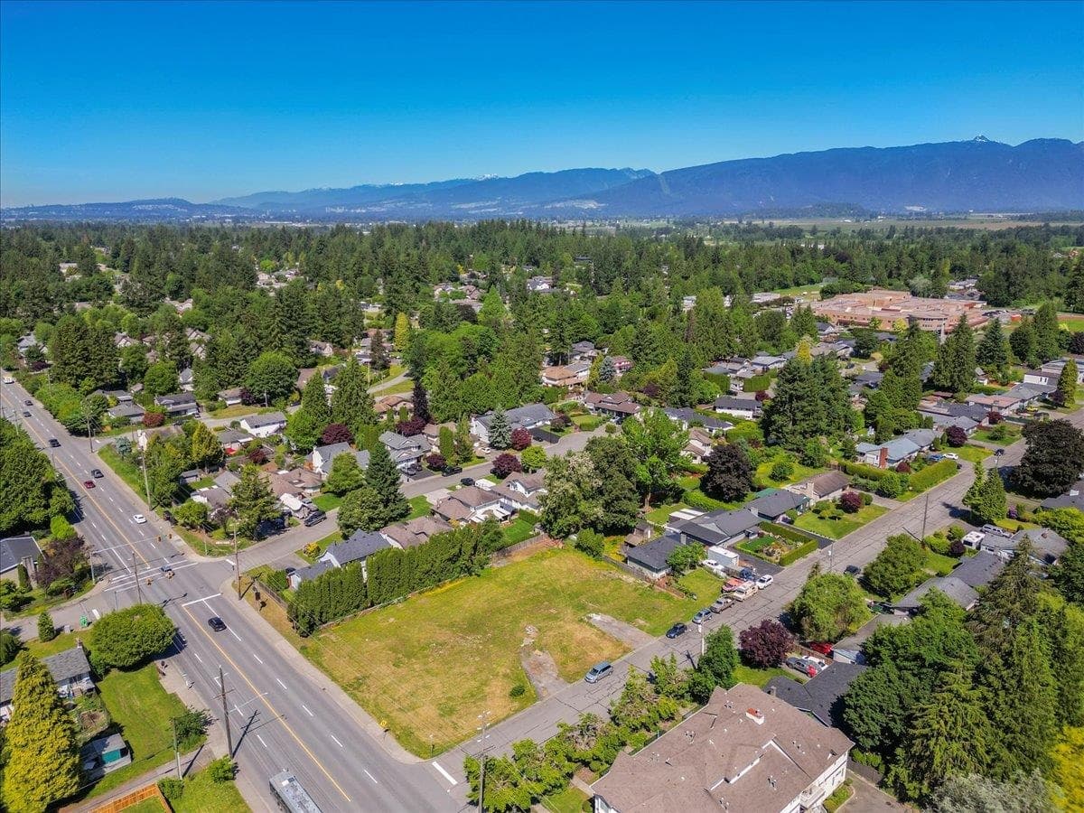 12039 220 Street, Maple Ridge, V2X 5R6 — photo 4