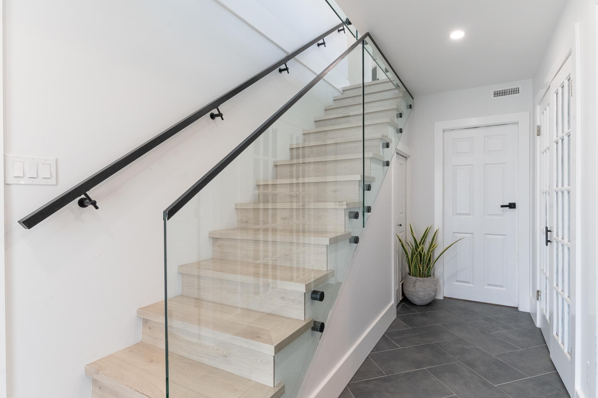 20245 Ditton Street, Maple Ridge, V2X 3N1 — photo 5